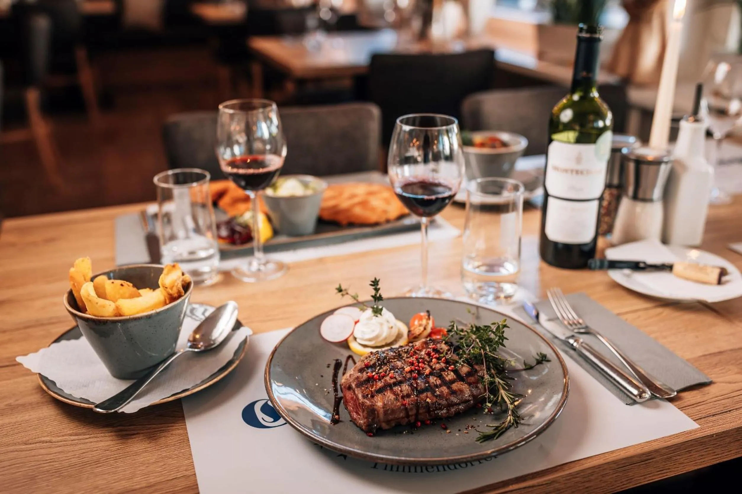 Restaurant/places to eat in Hotel Gorch Fock