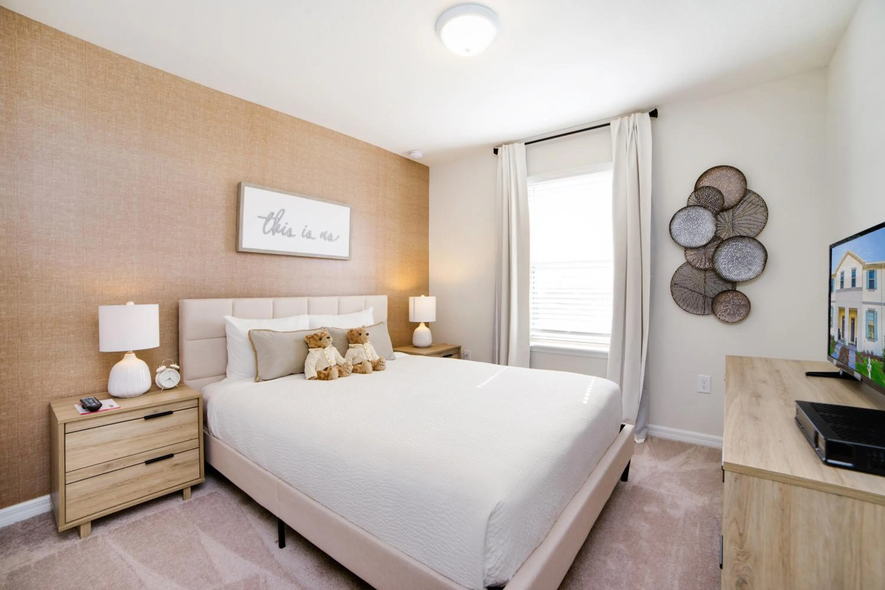 Bed in Townhome Splash Pool BBQ FREE Water Park