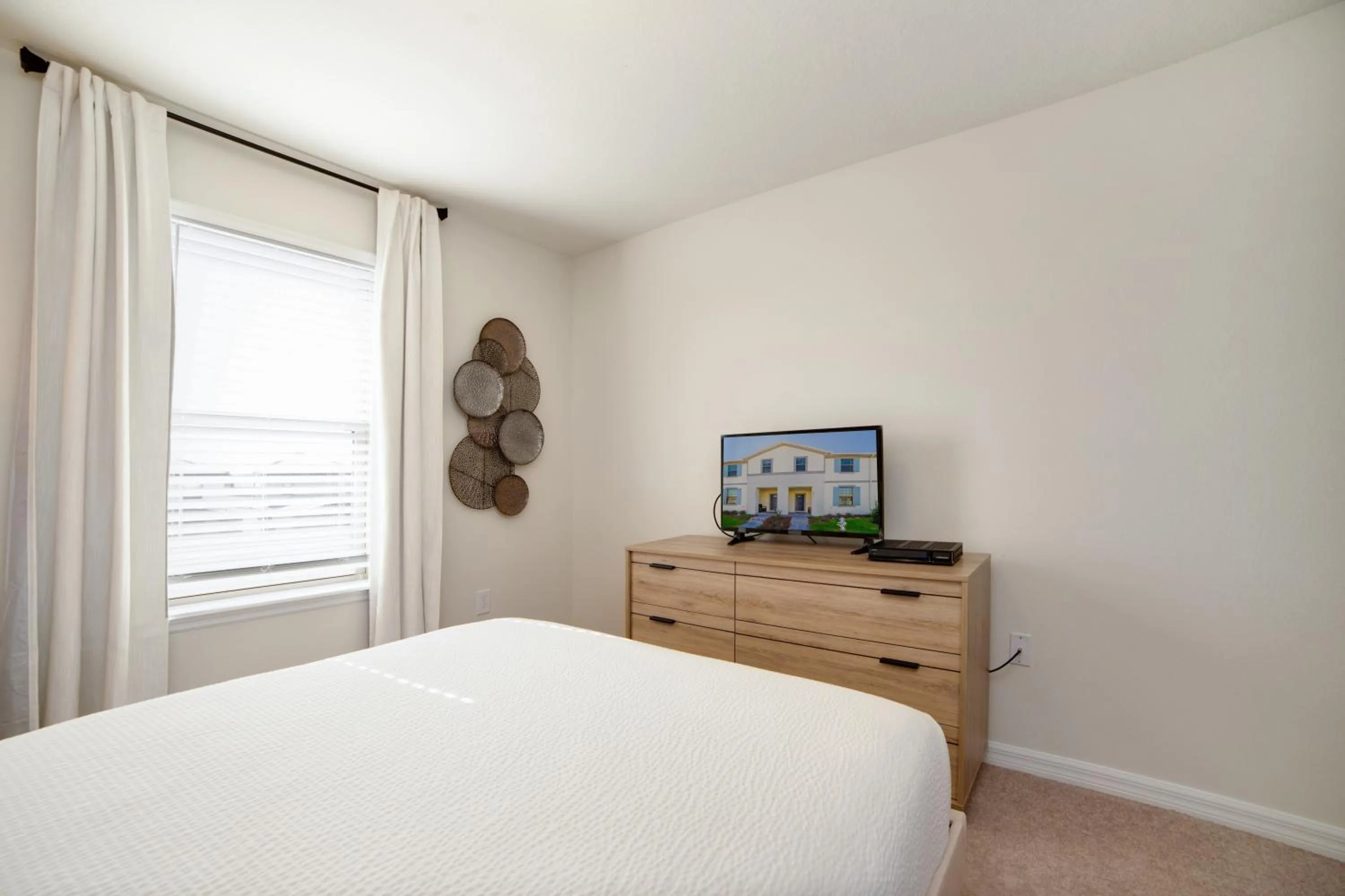 Bed in Townhome Splash Pool BBQ FREE Water Park