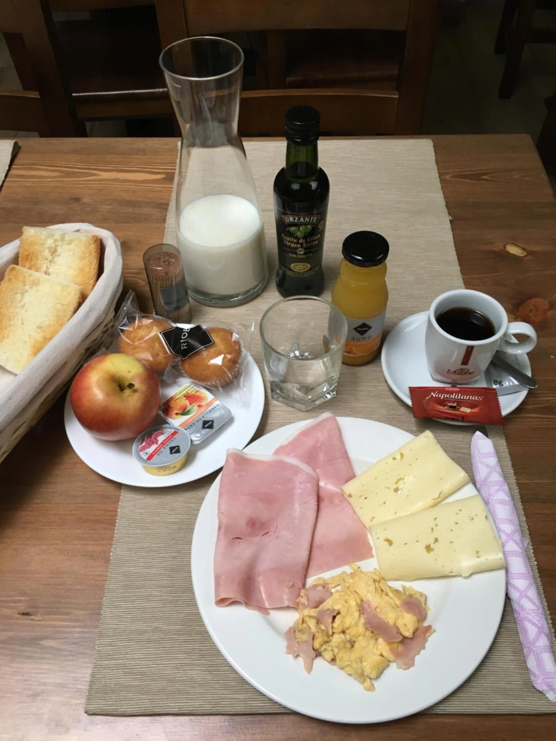 Breakfast in Hostel La Huertica