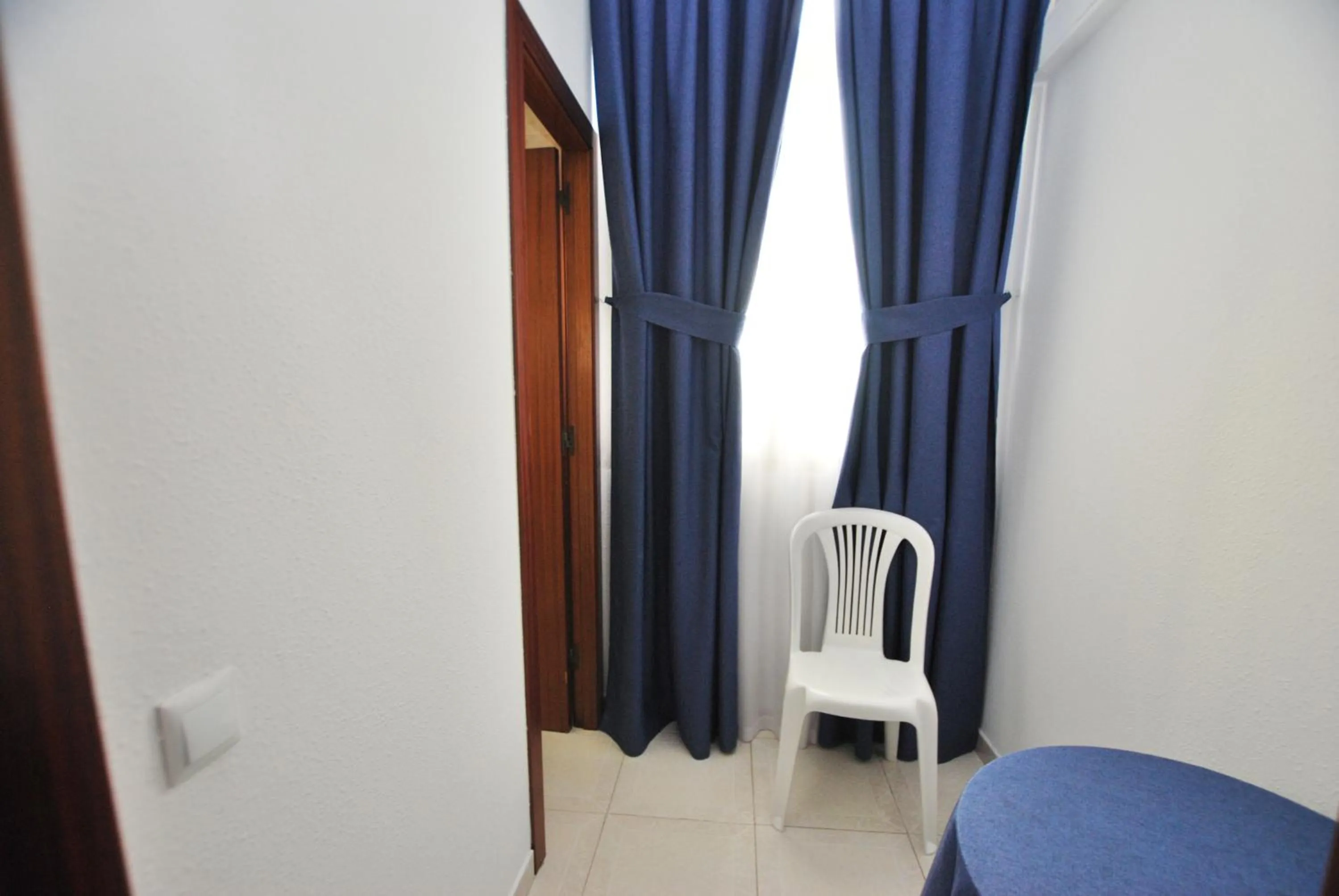 Photo of the whole room in Hotel Tres Leones