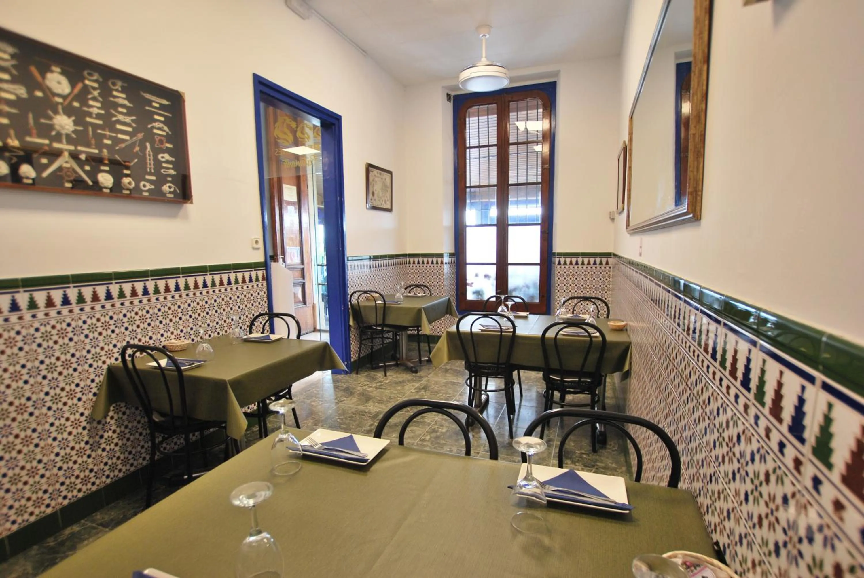 Restaurant/places to eat in Hotel Tres Leones