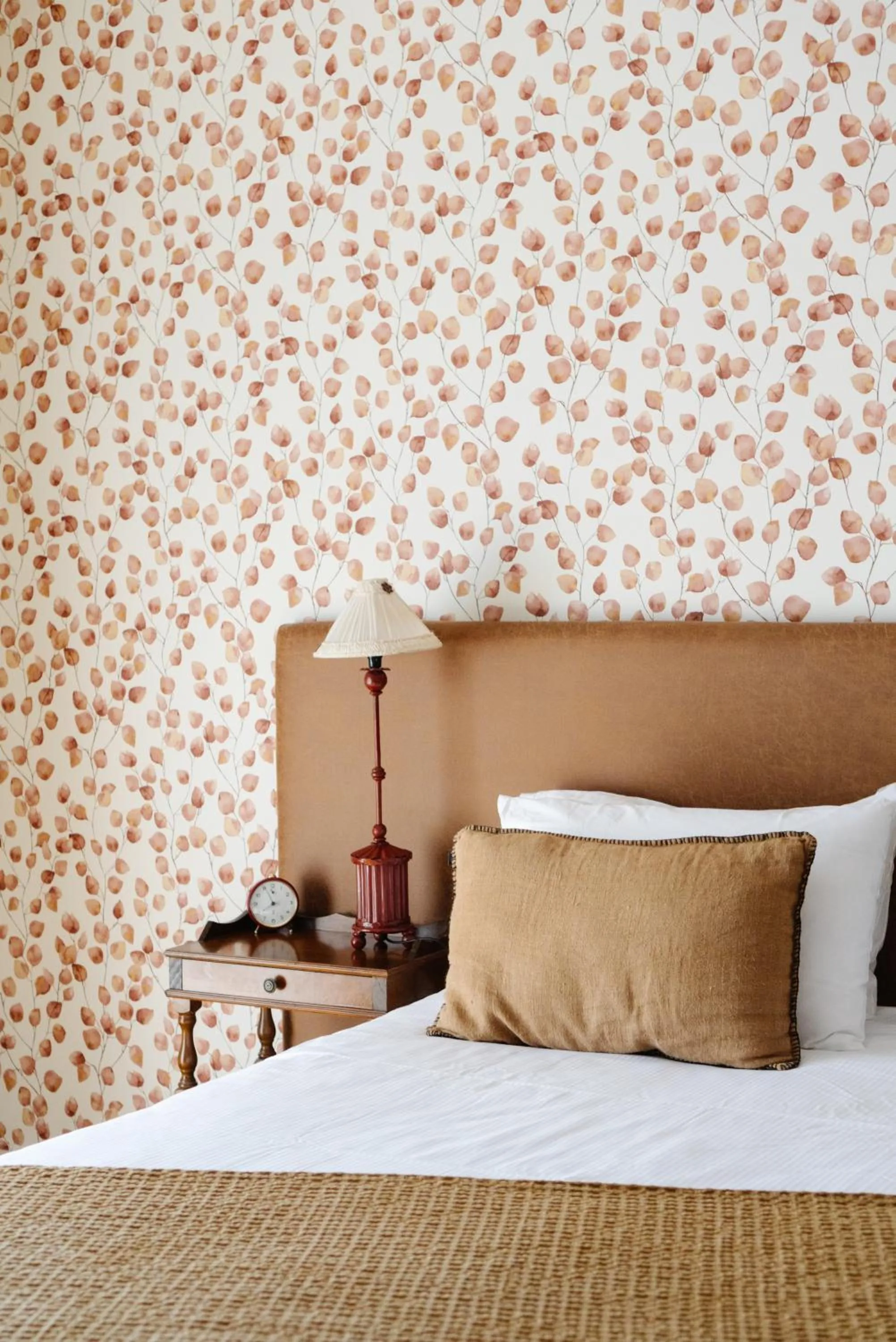 Bedroom, Bed in Hôtel Le Mouton Bleu