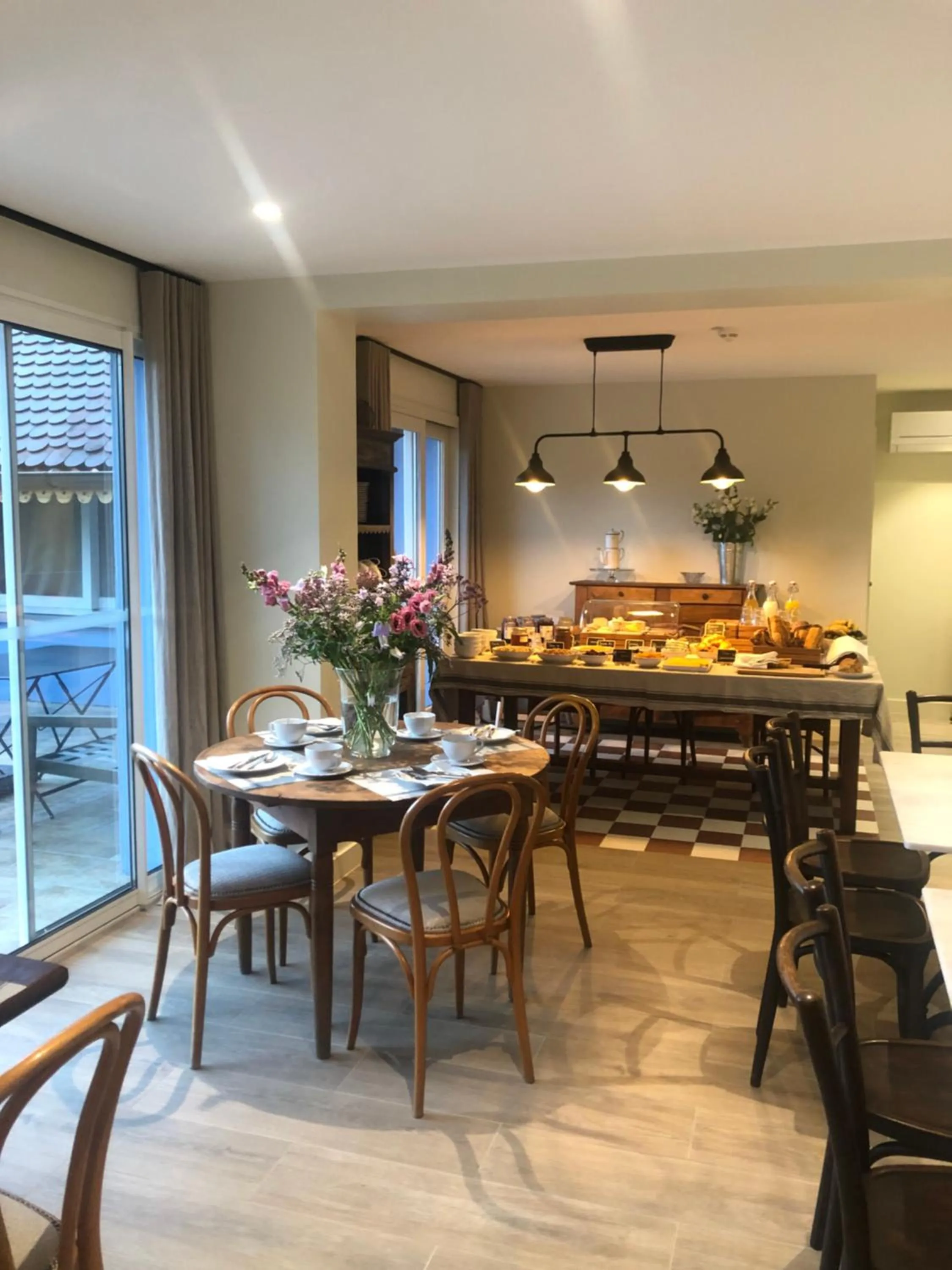 Breakfast in Hôtel Le Mouton Bleu