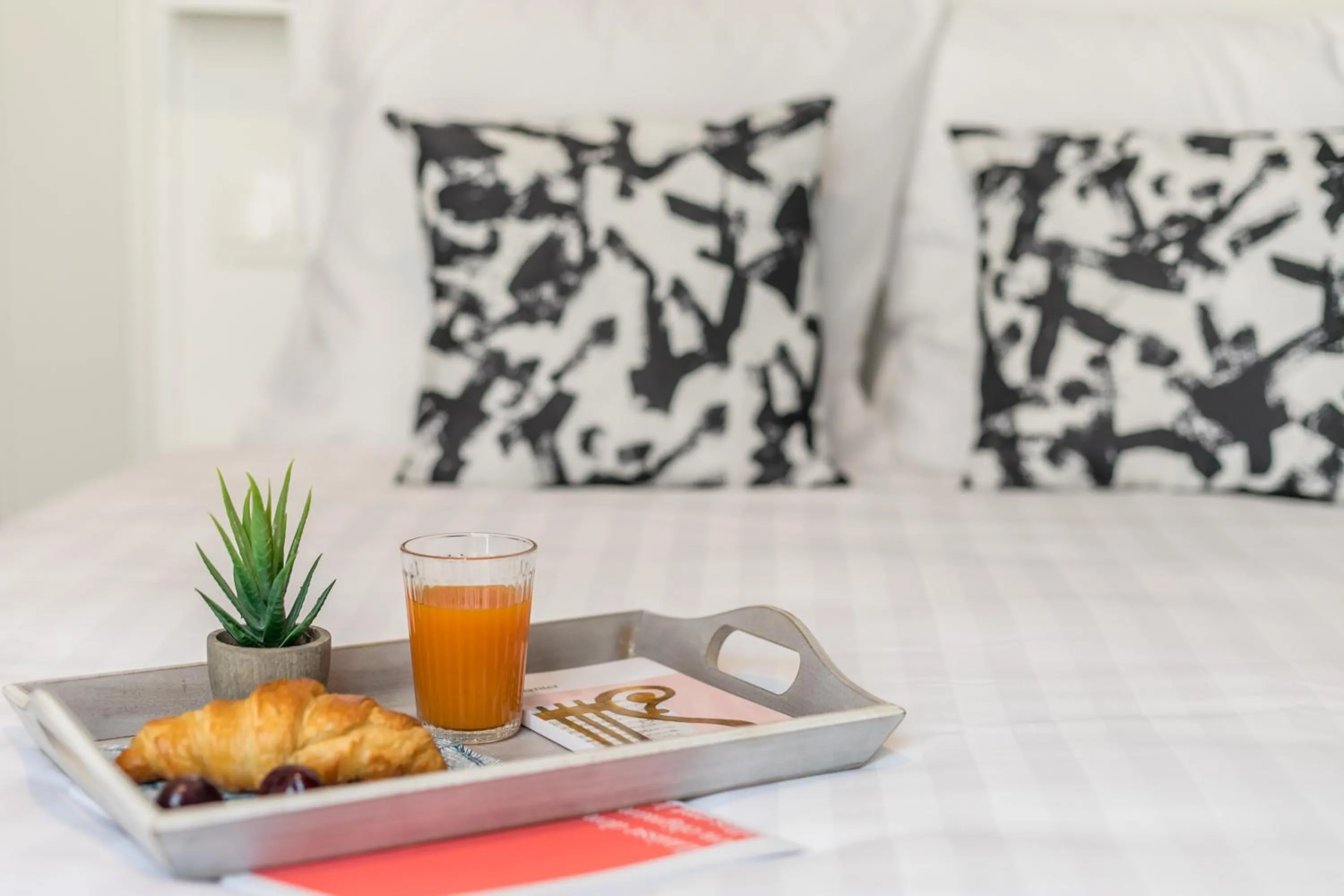 Food and drinks, Bed in WS Opéra - Rossini