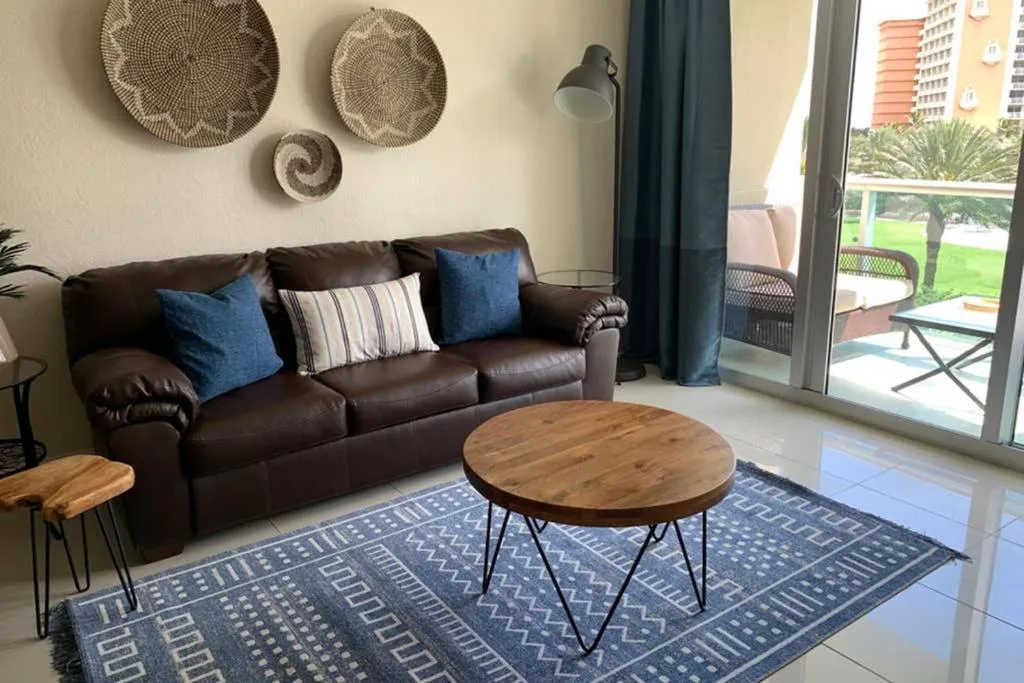 Living room in Beautiful Apartment Steps Away from the Beach