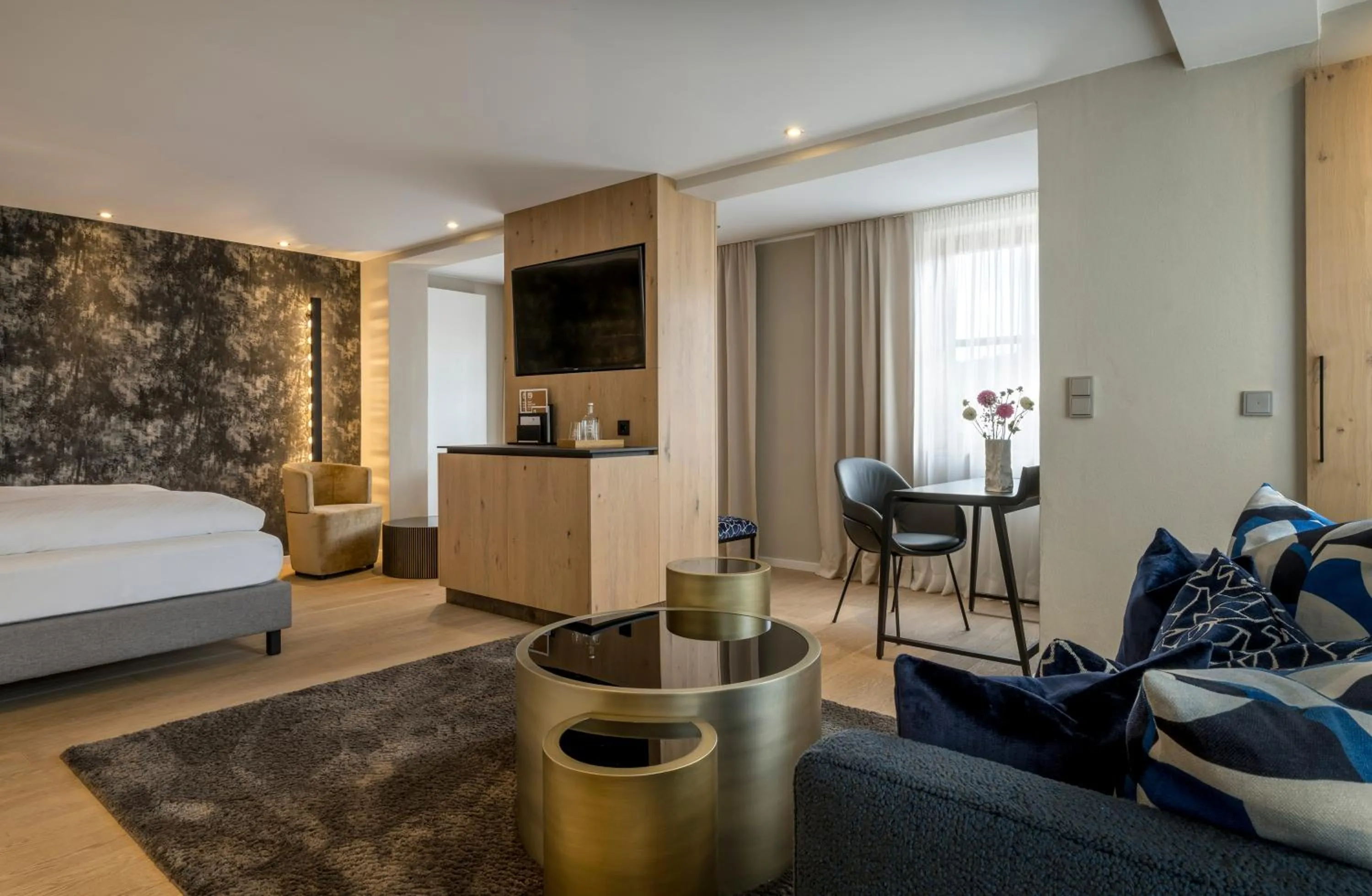 Photo of the whole room, Bed in Landhotel Weißes Roß