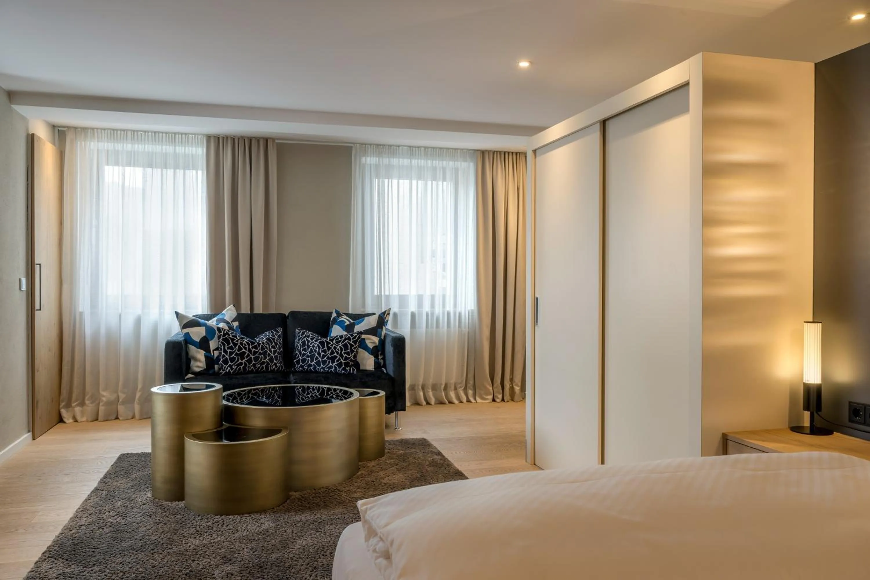 Living room, Bed in Landhotel Weißes Roß