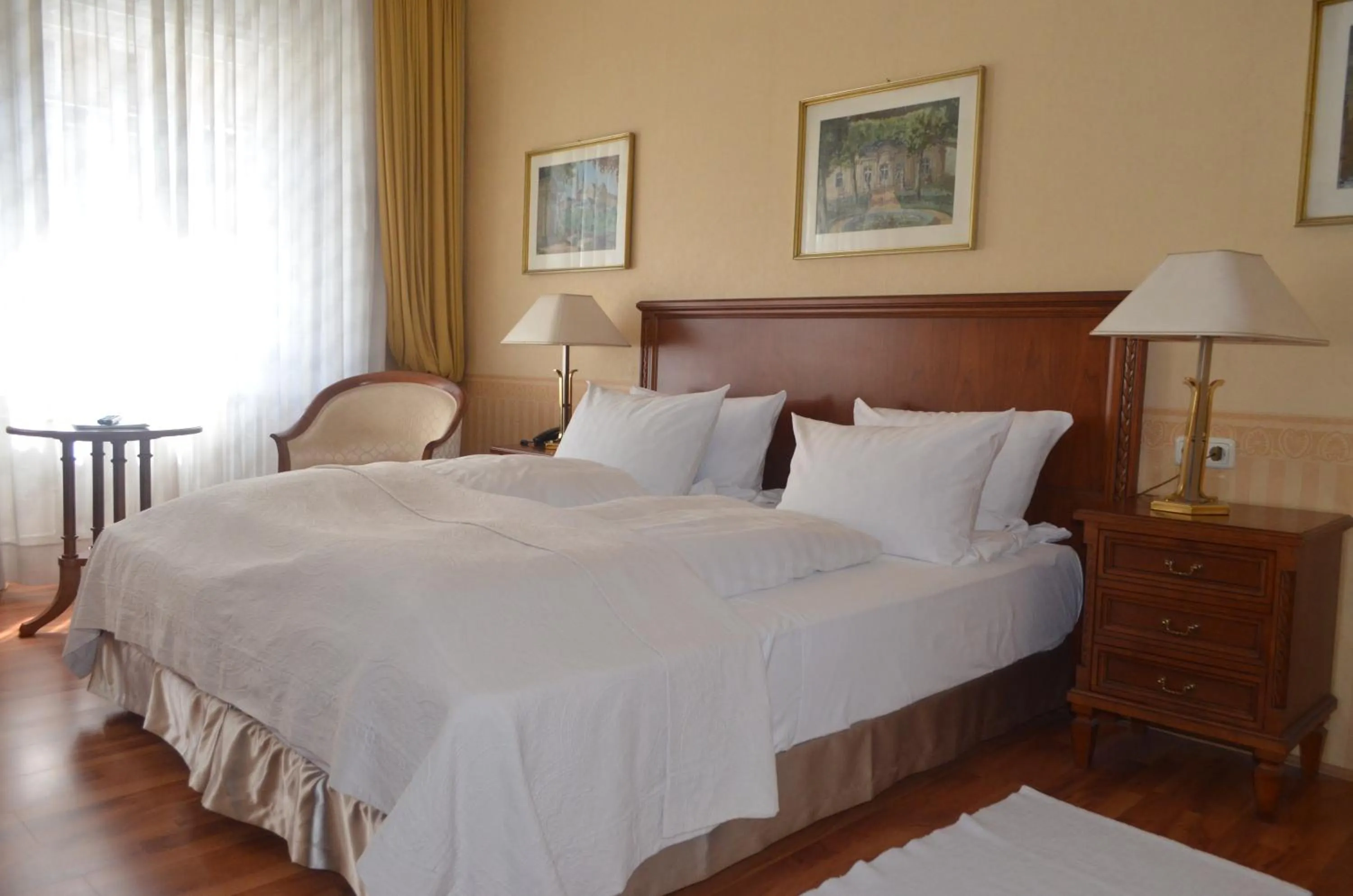 Day, Bed in Hotel Graupner