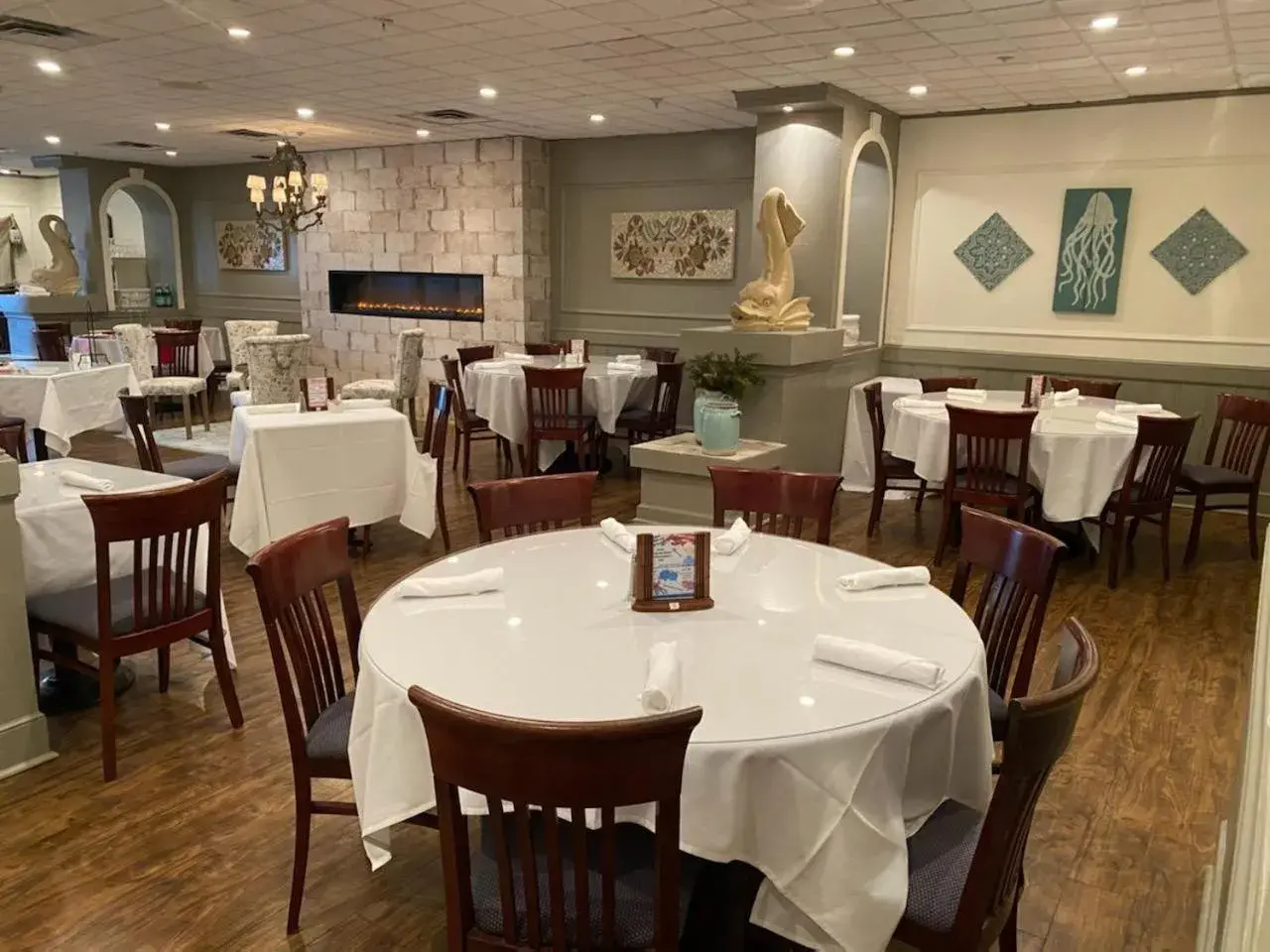 Restaurant/places to eat in The Flanders Hotel Restaurant/places to eat in The Flanders Hotel