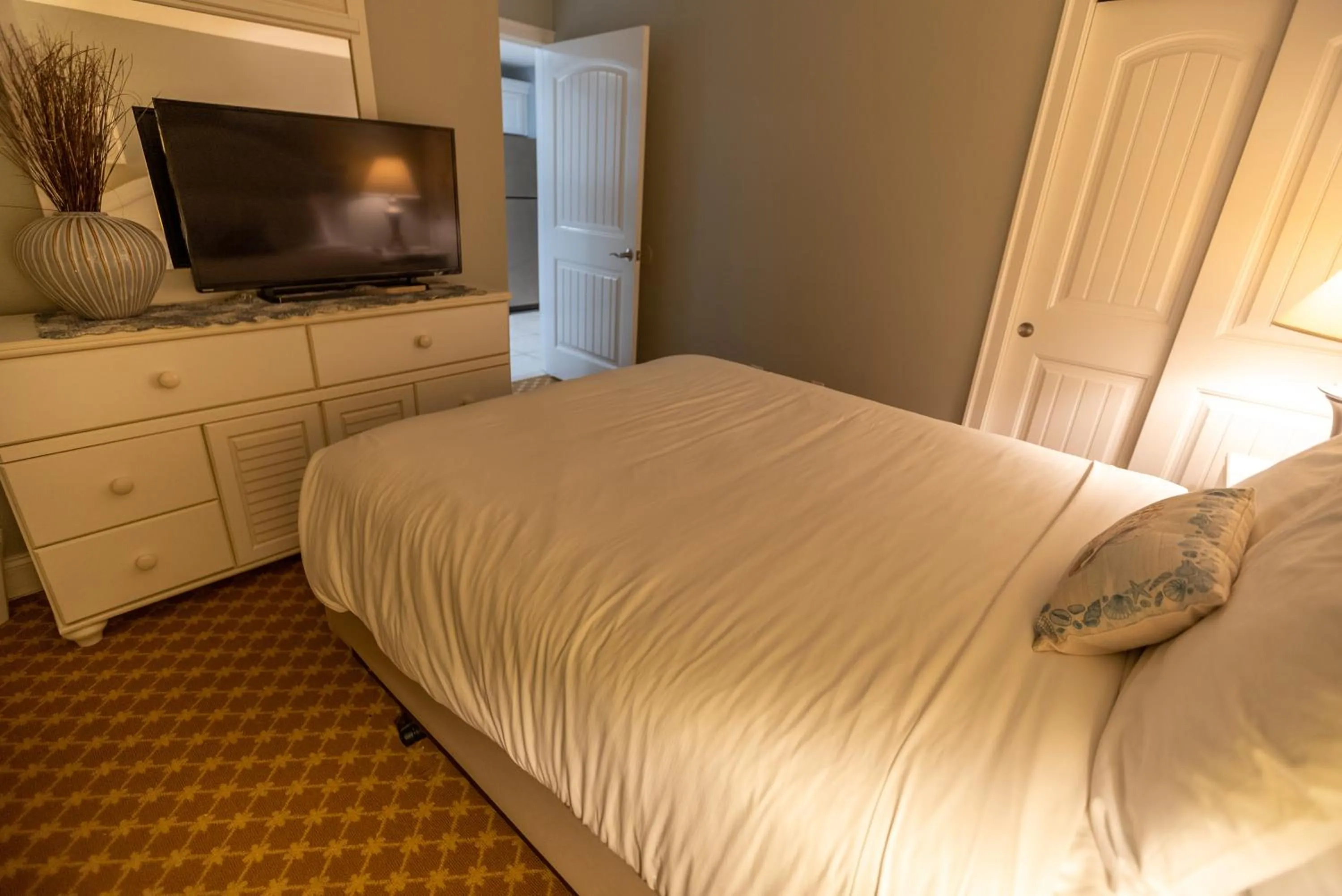 Bed in The Flanders Hotel