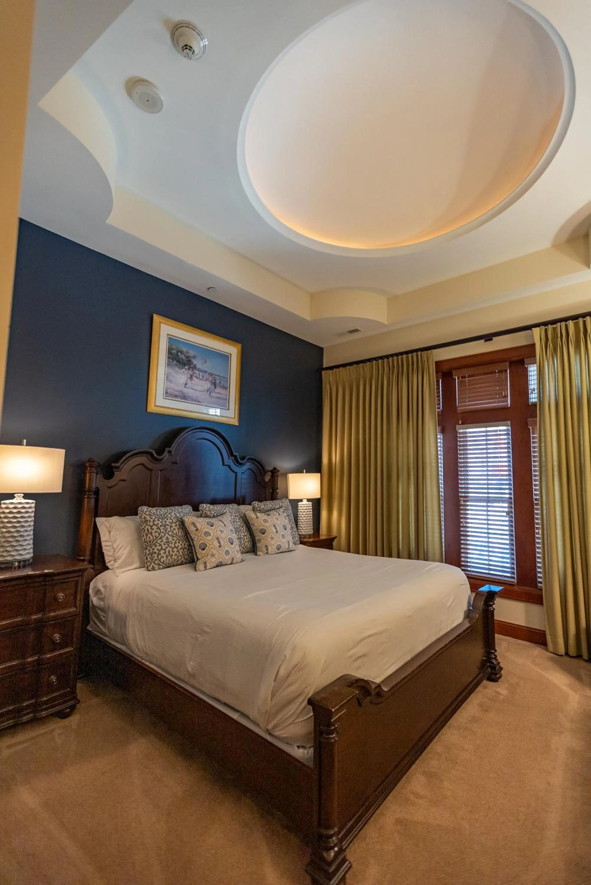 Bed in The Flanders Hotel