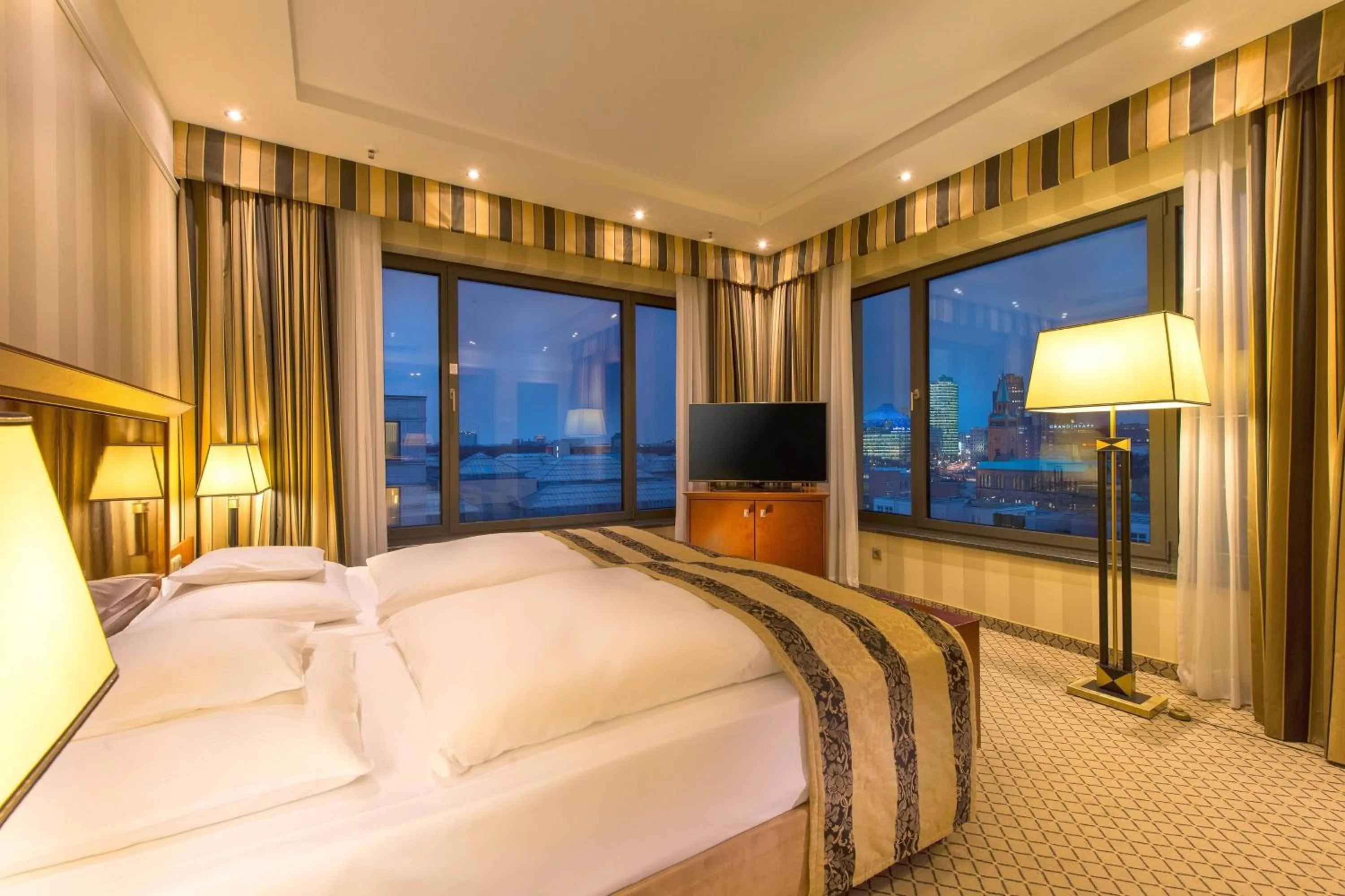 Bedroom, Bed in JW Marriott Hotel Berlin