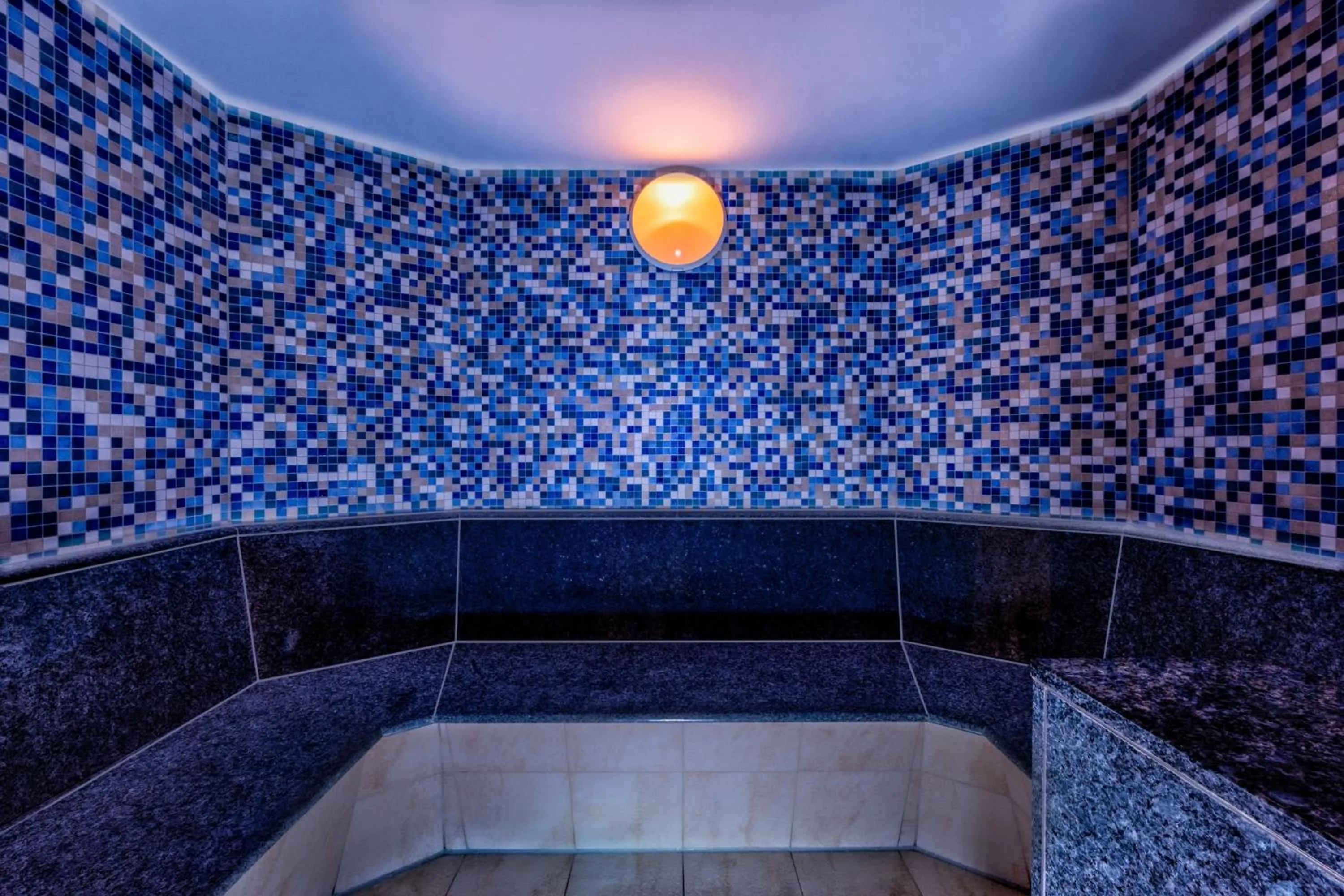 Spa and wellness centre/facilities in JW Marriott Hotel Berlin