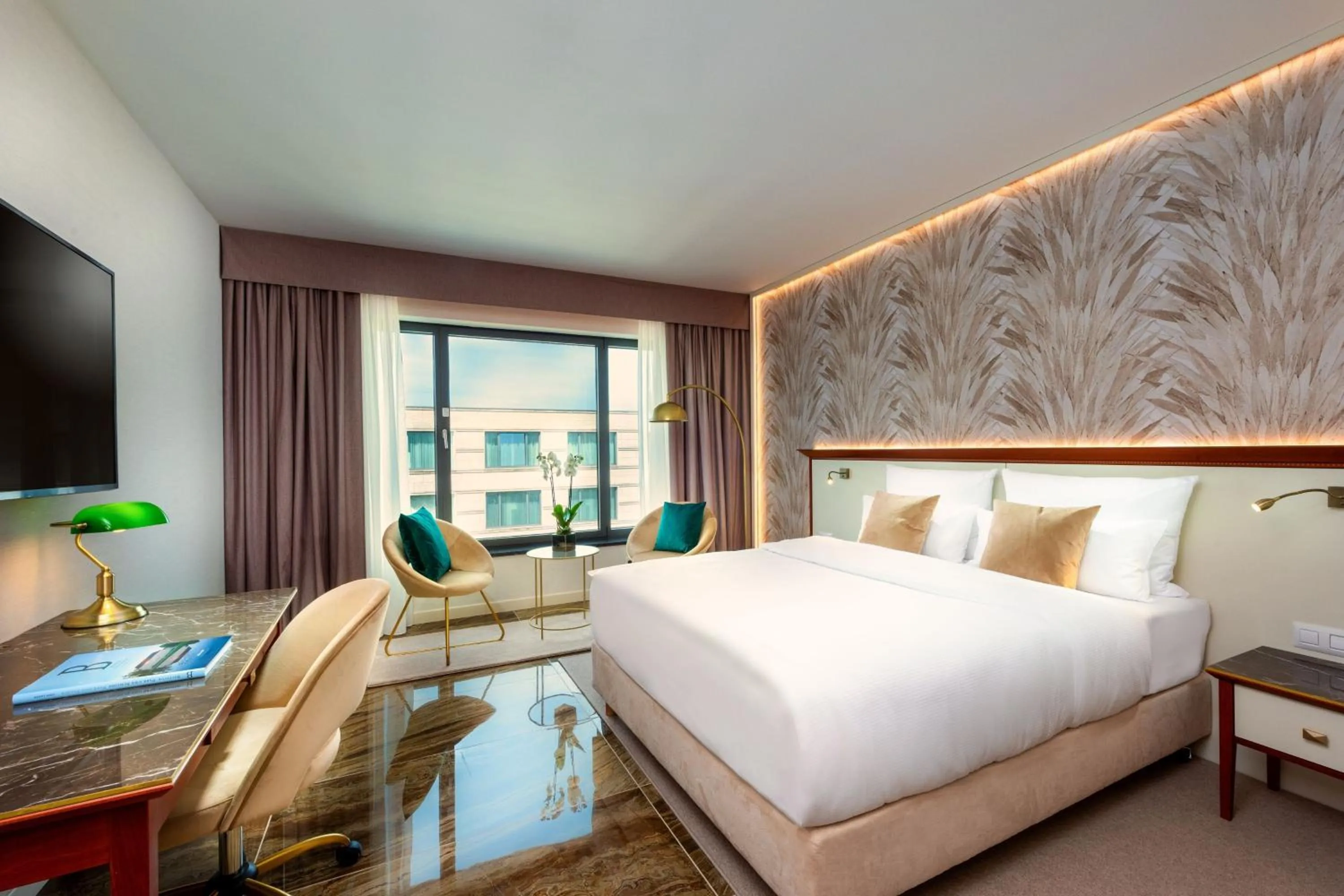 Photo of the whole room, Bed in JW Marriott Hotel Berlin