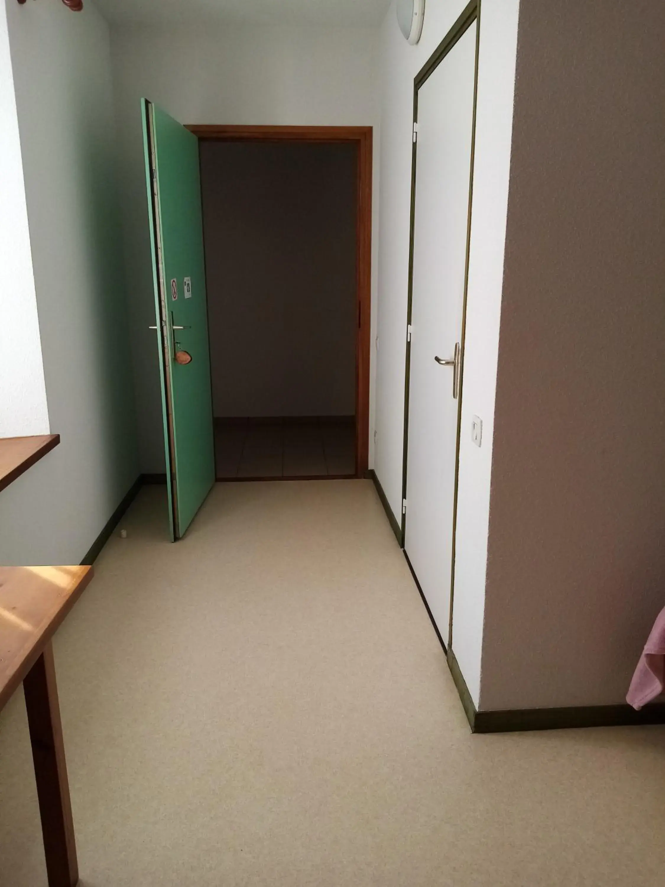 Twin Room - Disability Access in Gîte - Auberge du Midi Twin Room - Disability Access in Gîte - Auberge du Midi