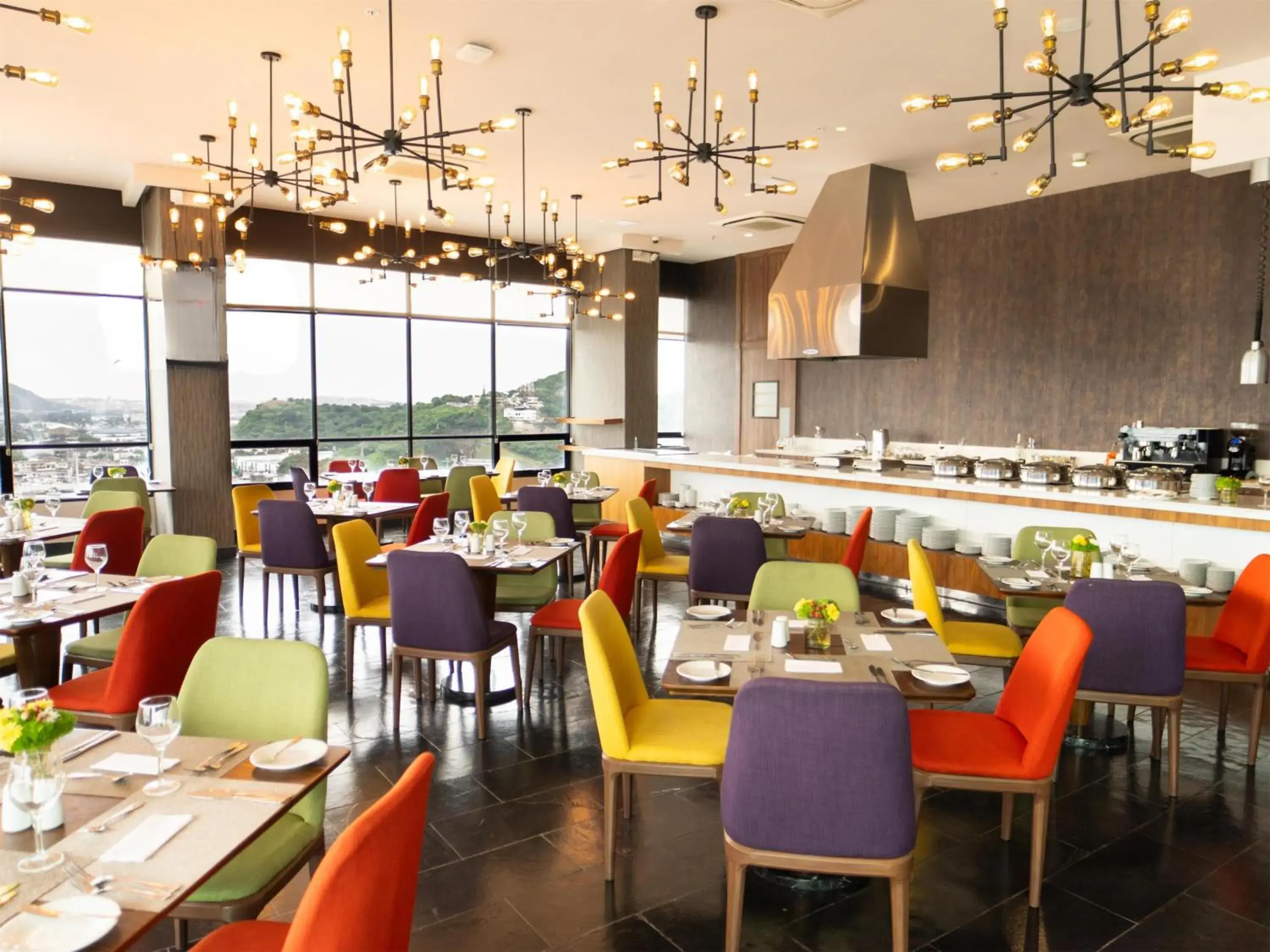 Restaurant/places to eat in DoubleTree by Hilton Guayaquil Restaurant/places to eat in DoubleTree by Hilton Guayaquil