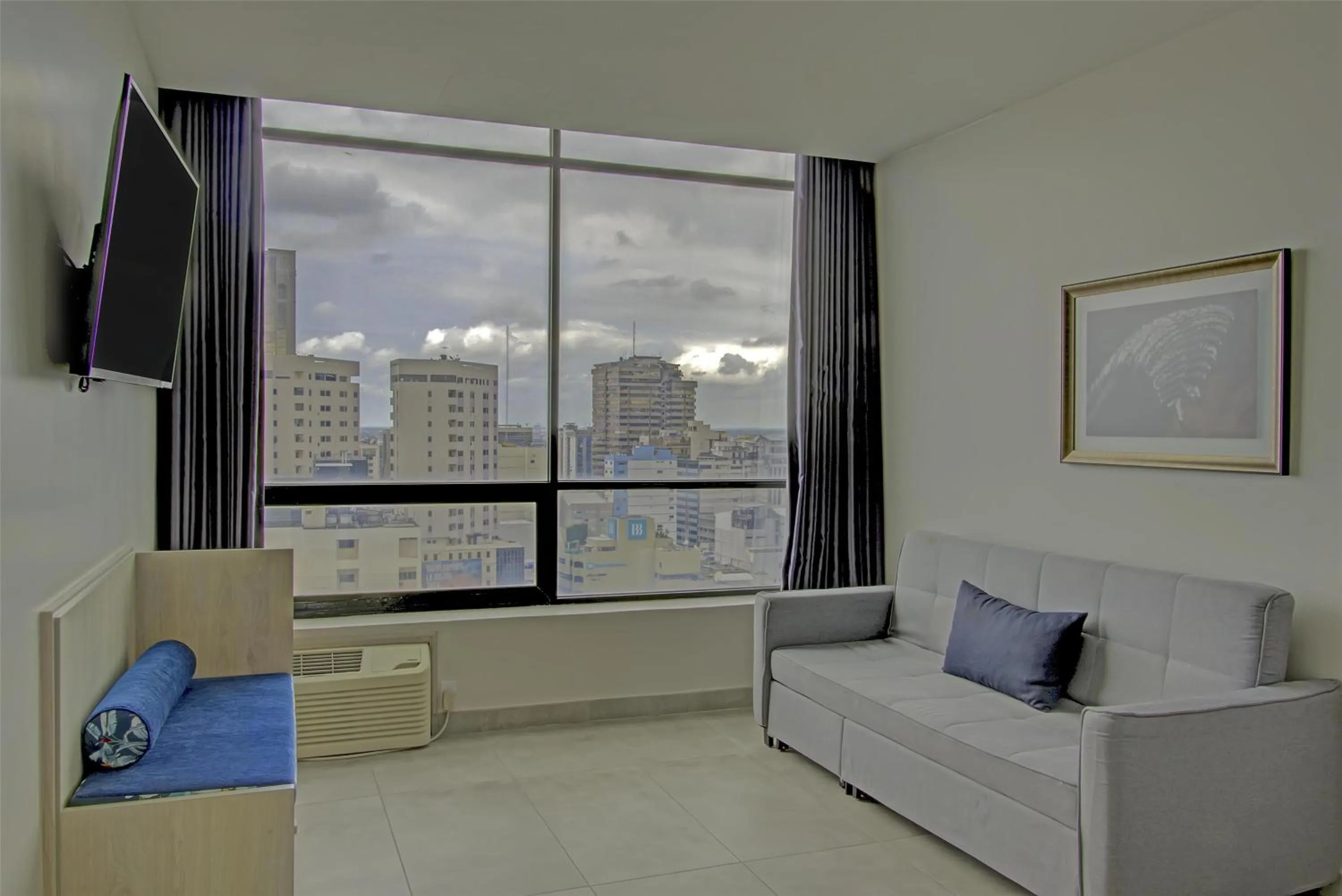 Living room in DoubleTree by Hilton Guayaquil