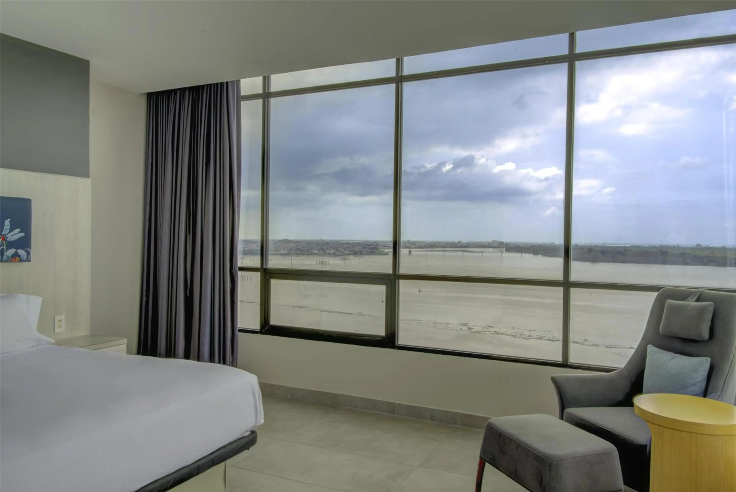 Bed in DoubleTree by Hilton Guayaquil