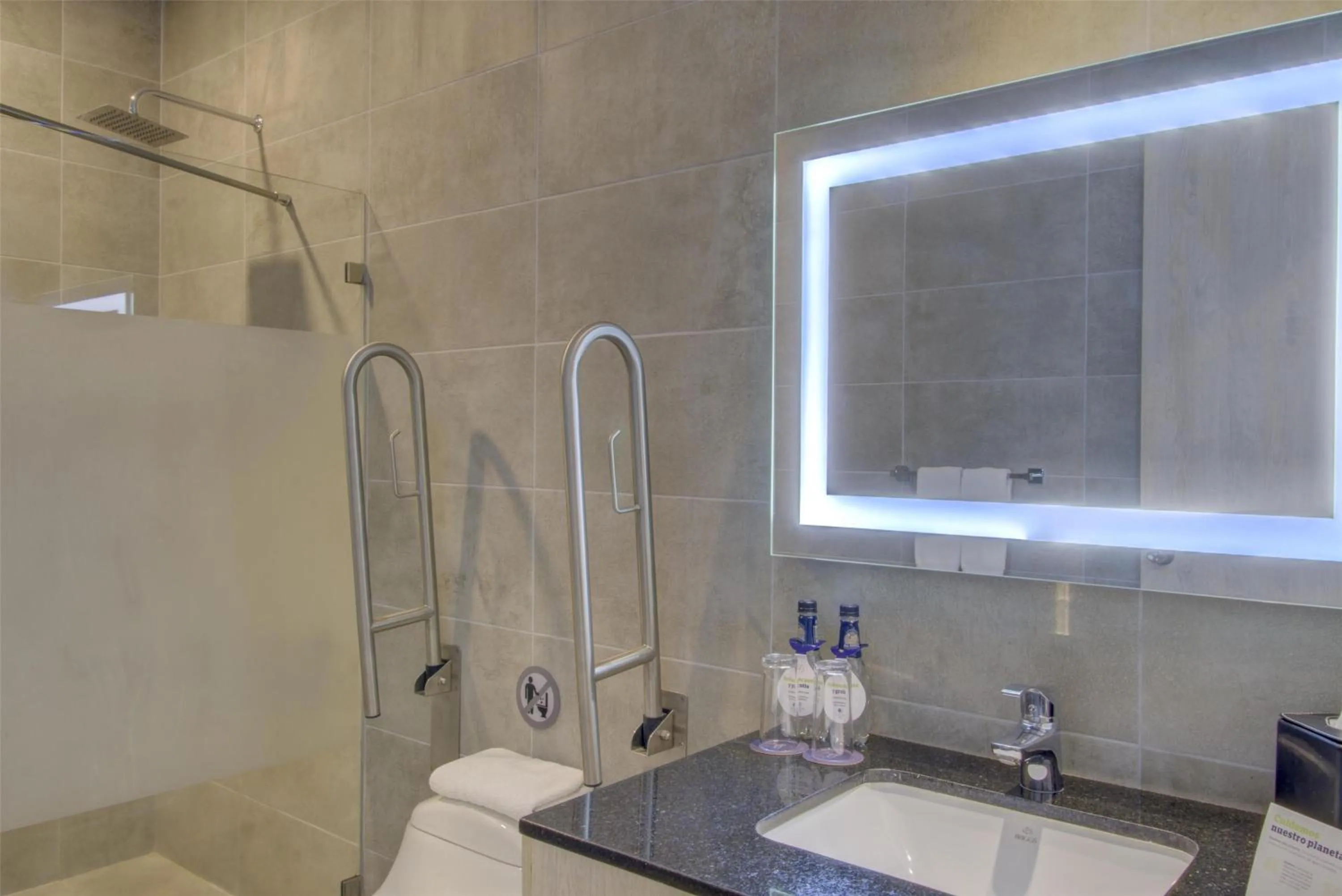 Bathroom in DoubleTree by Hilton Guayaquil