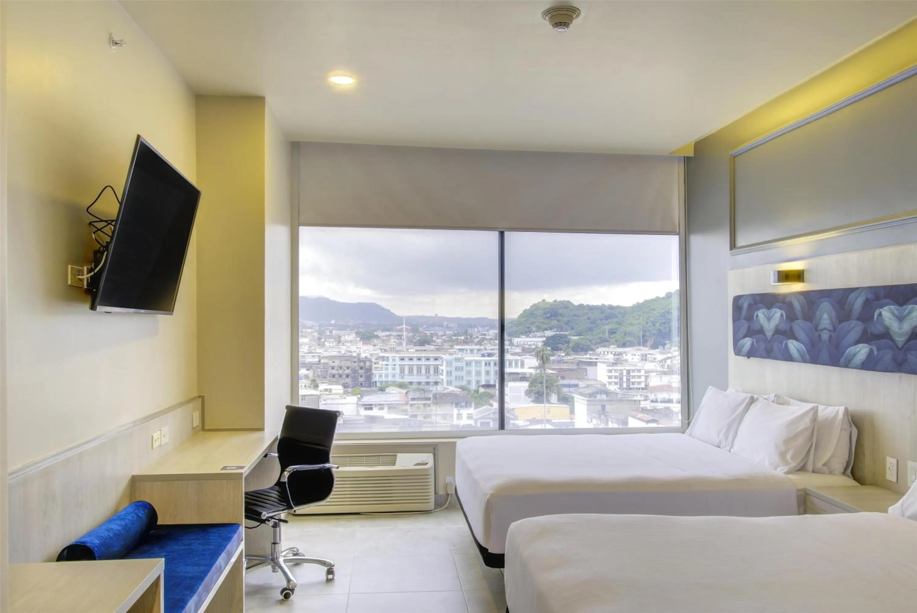 Bed in DoubleTree by Hilton Guayaquil