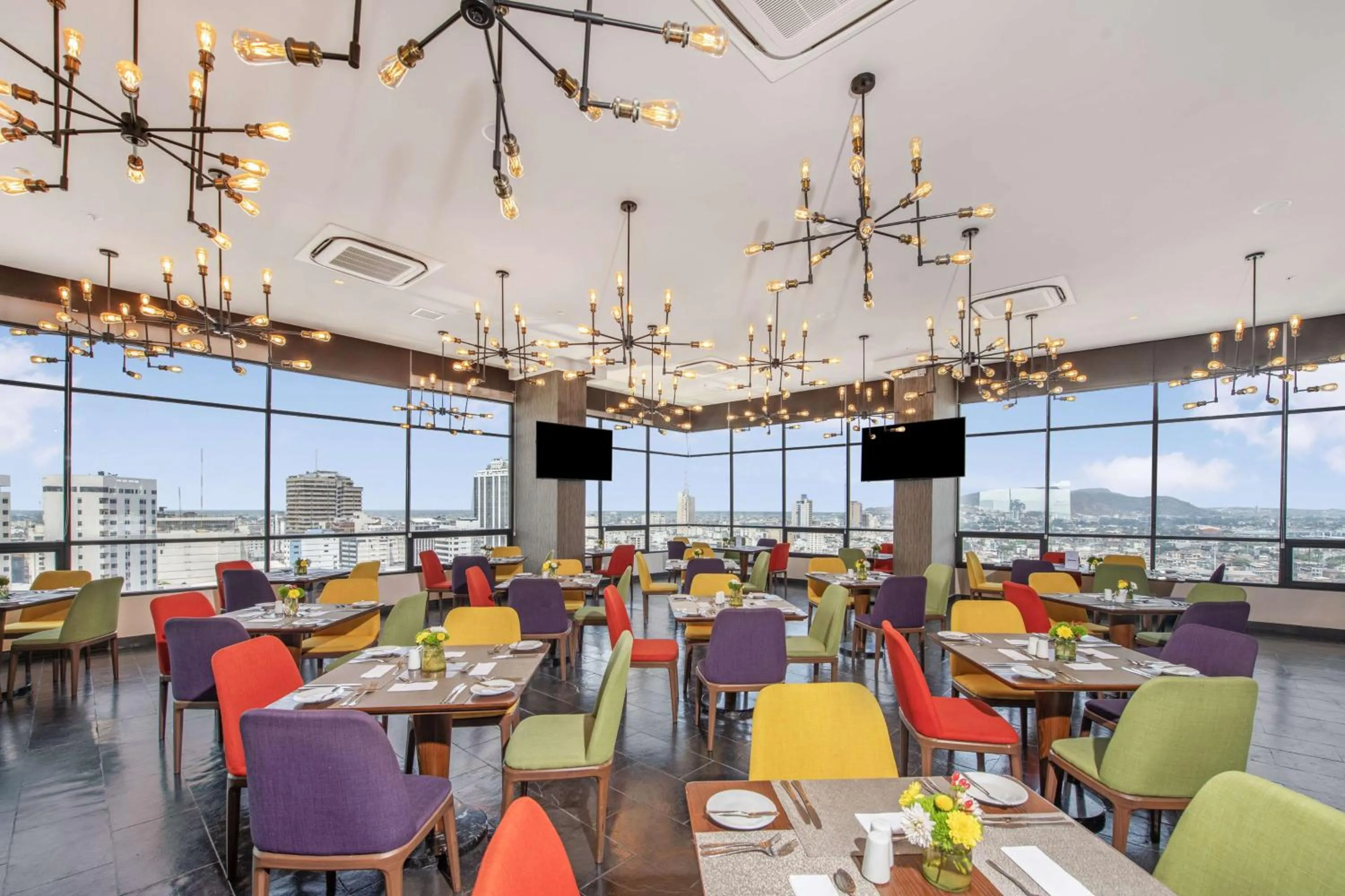 Restaurant/places to eat in DoubleTree by Hilton Guayaquil