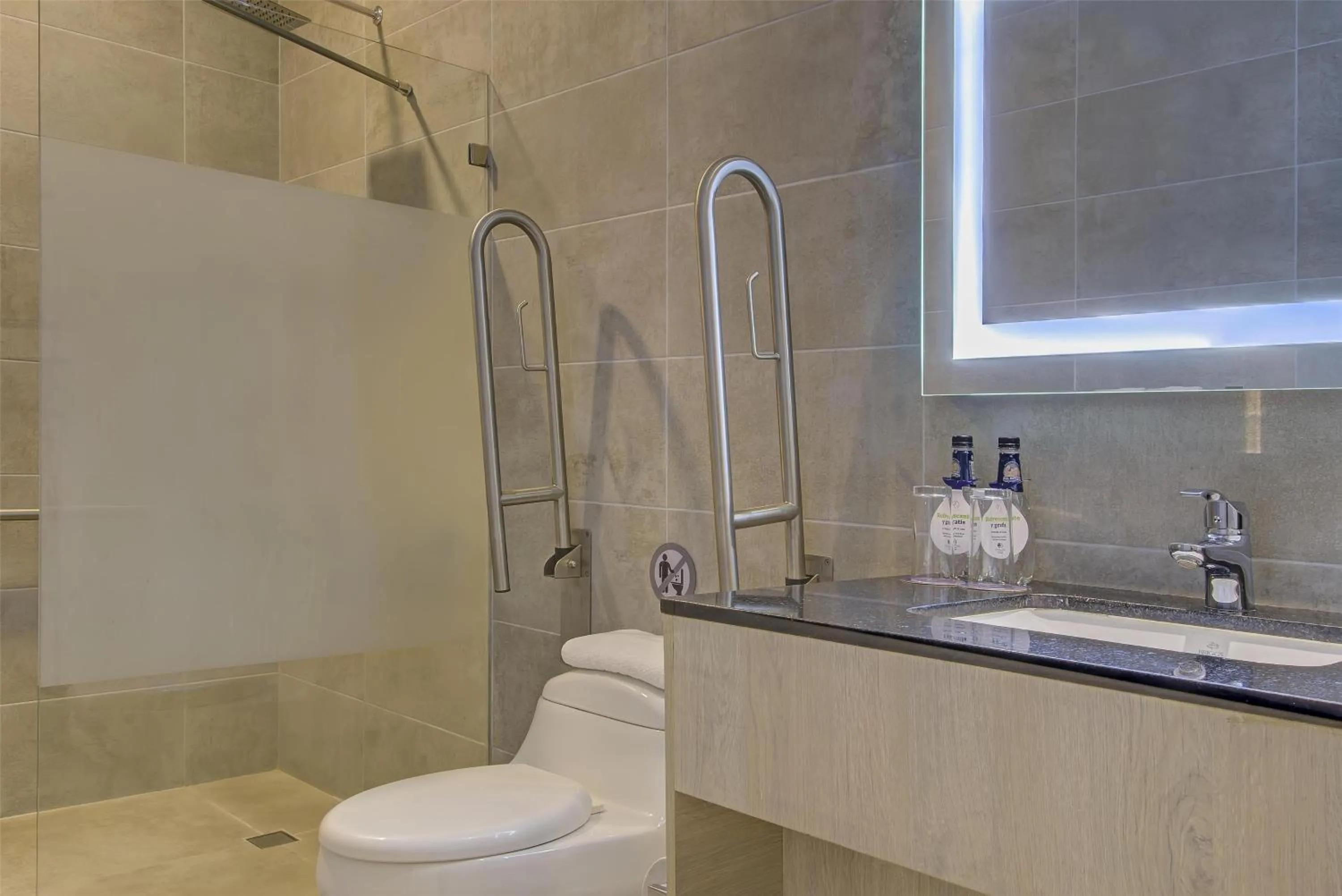 Bathroom in DoubleTree by Hilton Guayaquil