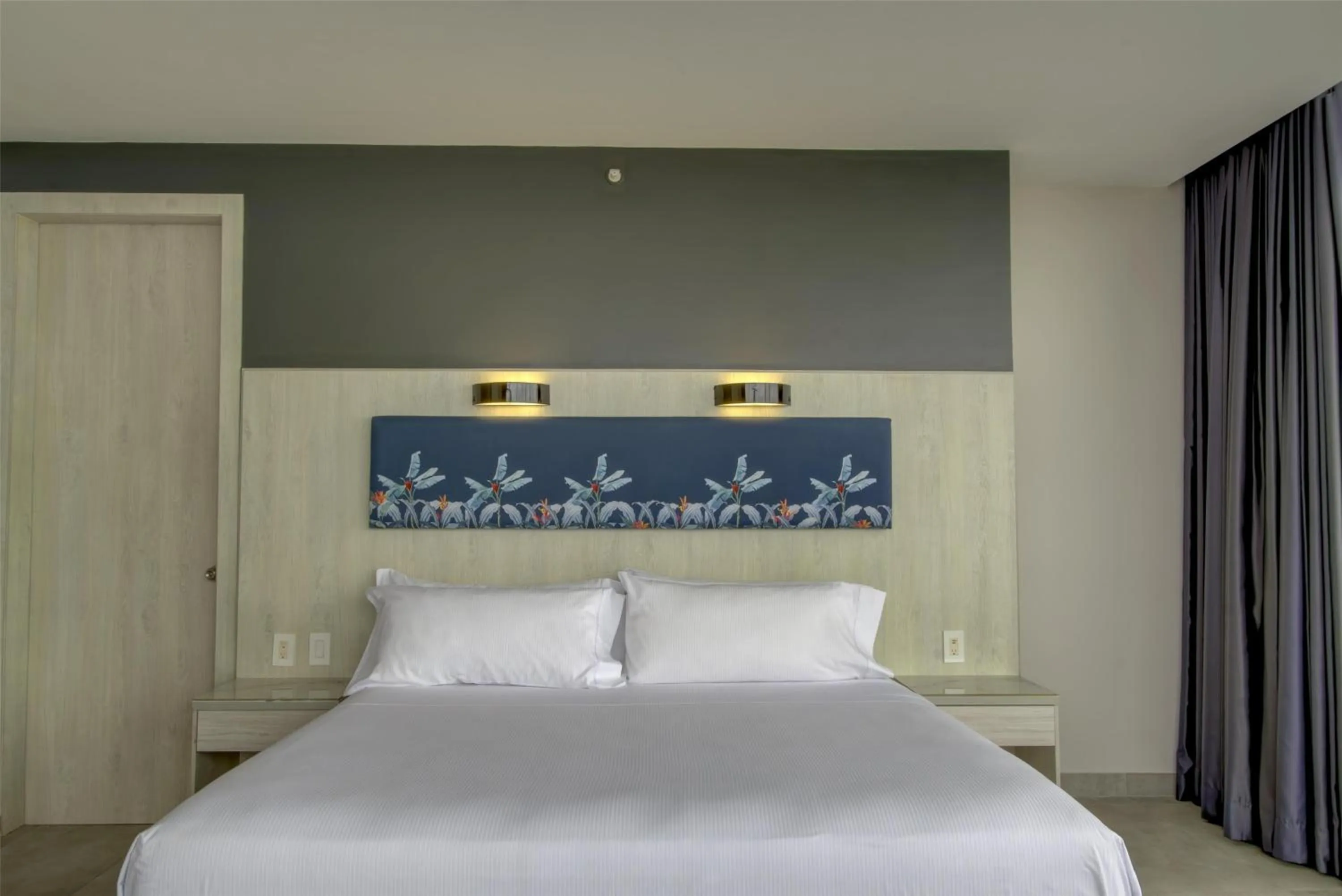 Bed in DoubleTree by Hilton Guayaquil