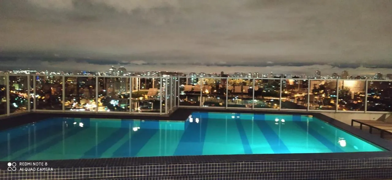 Swimming pool in Terraço Harmony Flats GRU
