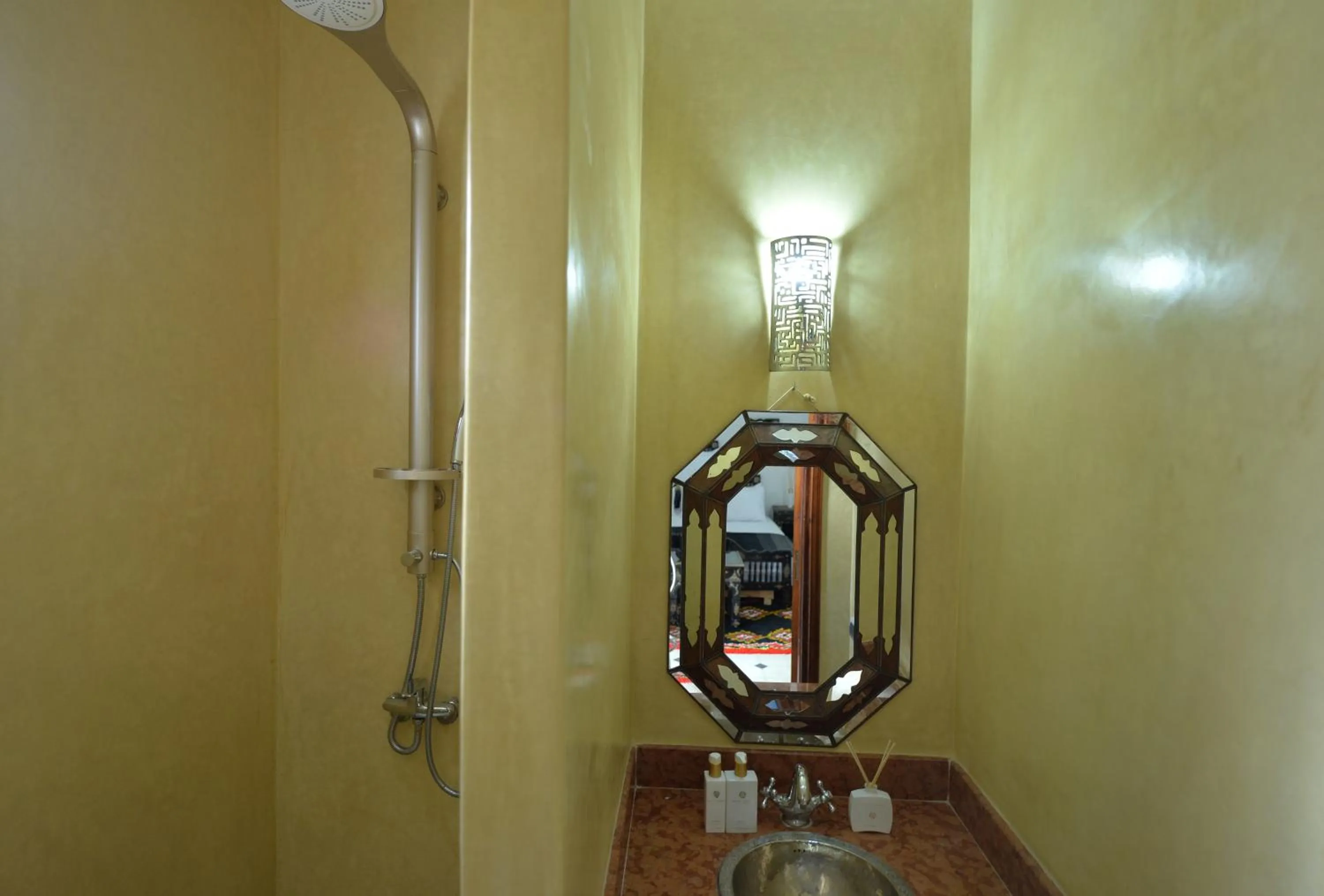 Bathroom in Casa De Marrakech Riad Guest House