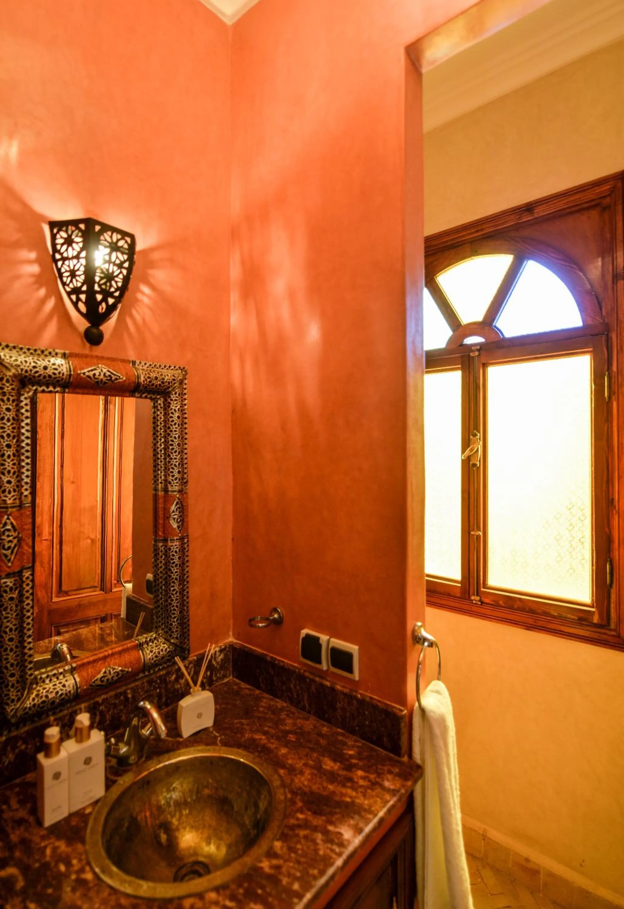 Bathroom in Casa De Marrakech Riad Guest House