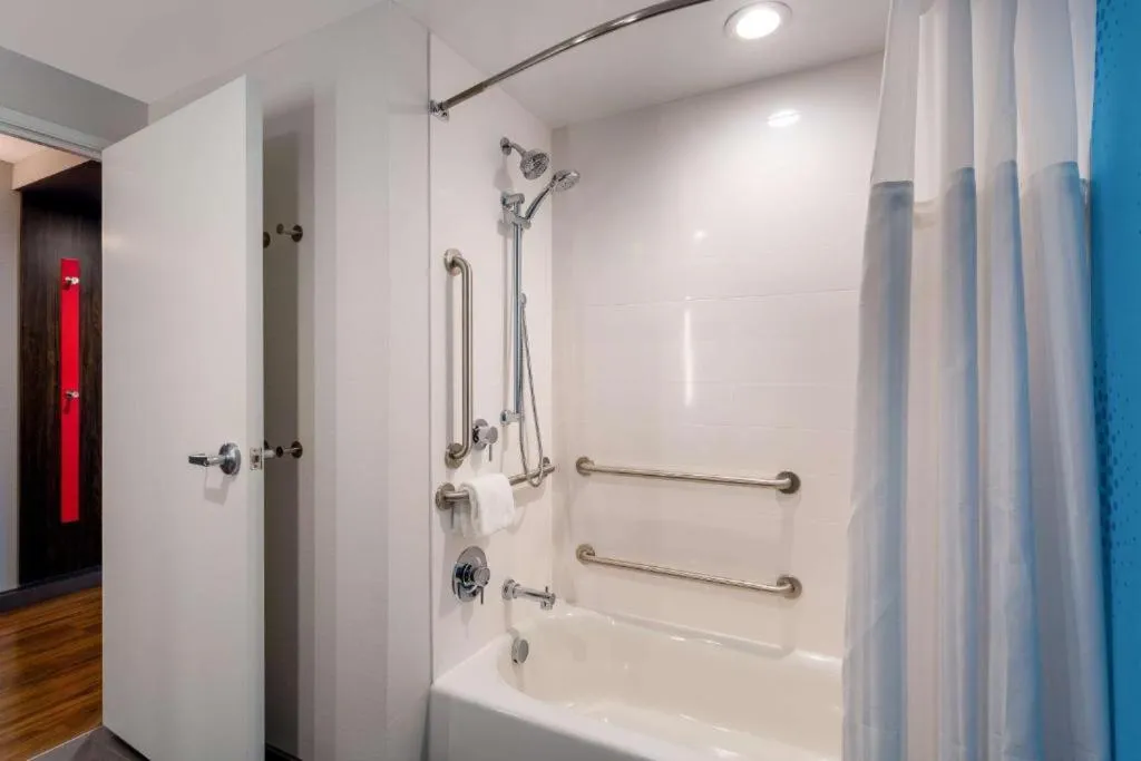 Tru By Hilton Radford