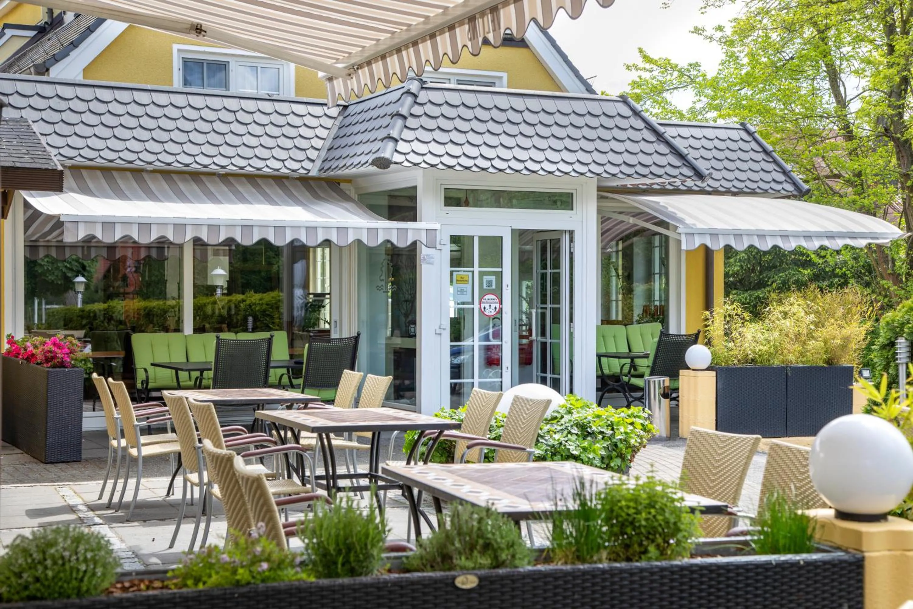 Restaurant/places to eat in Apart Hotel Haveltreff