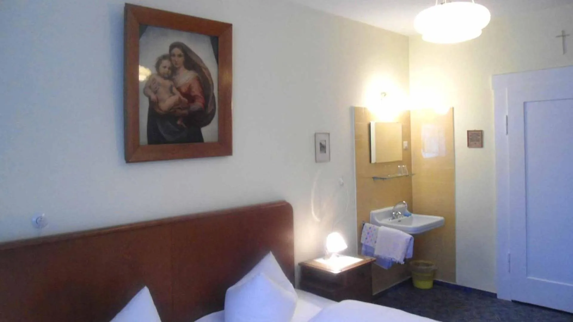 Photo of the whole room, Bed in Hotel Krone