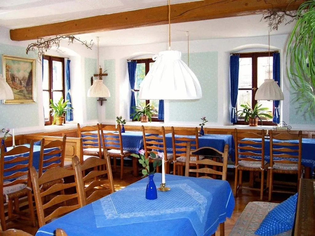 Restaurant/places to eat in Hotel Krone