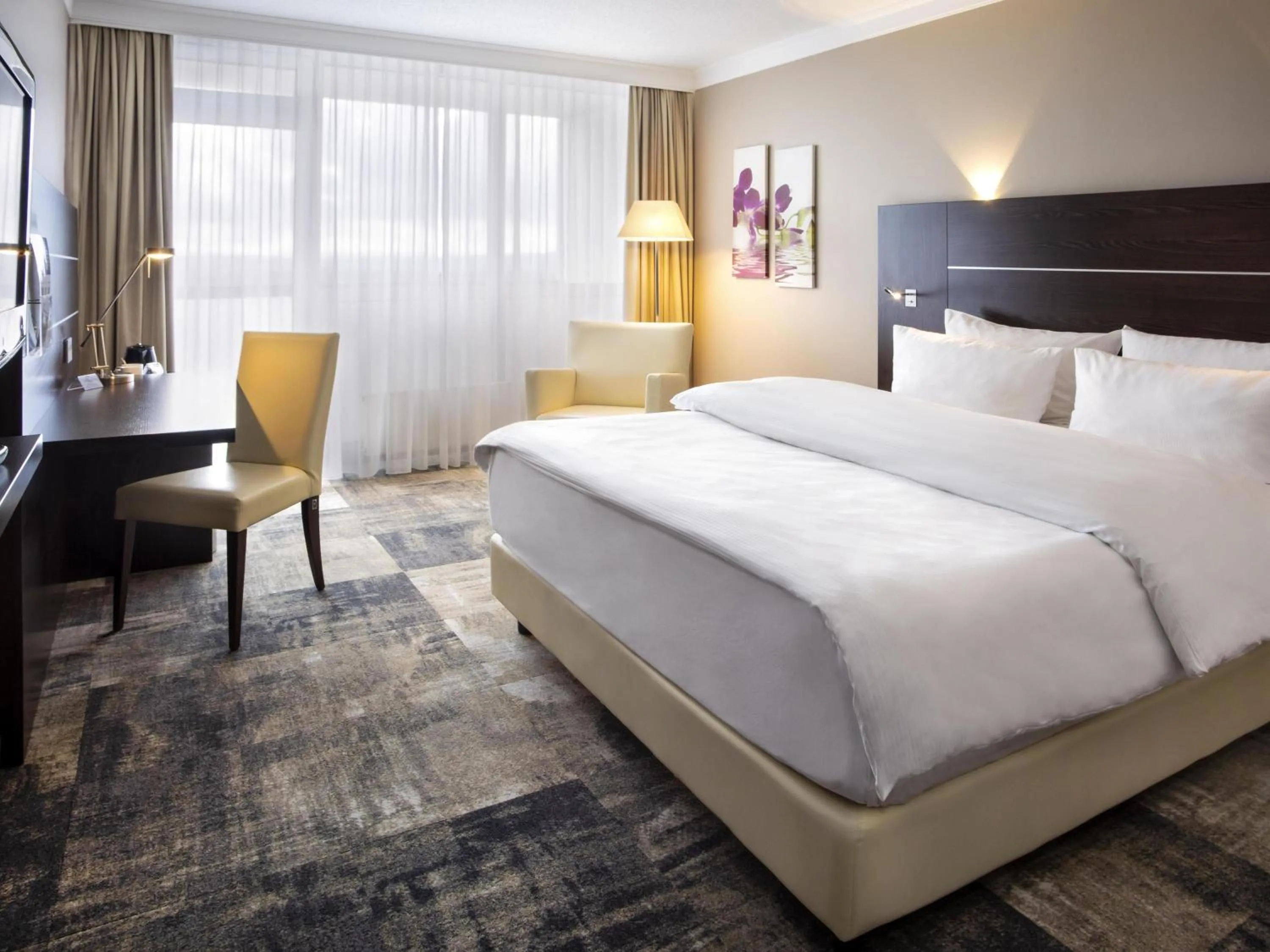 Bedroom, Bed in Mercure Hotel Lüdenscheid