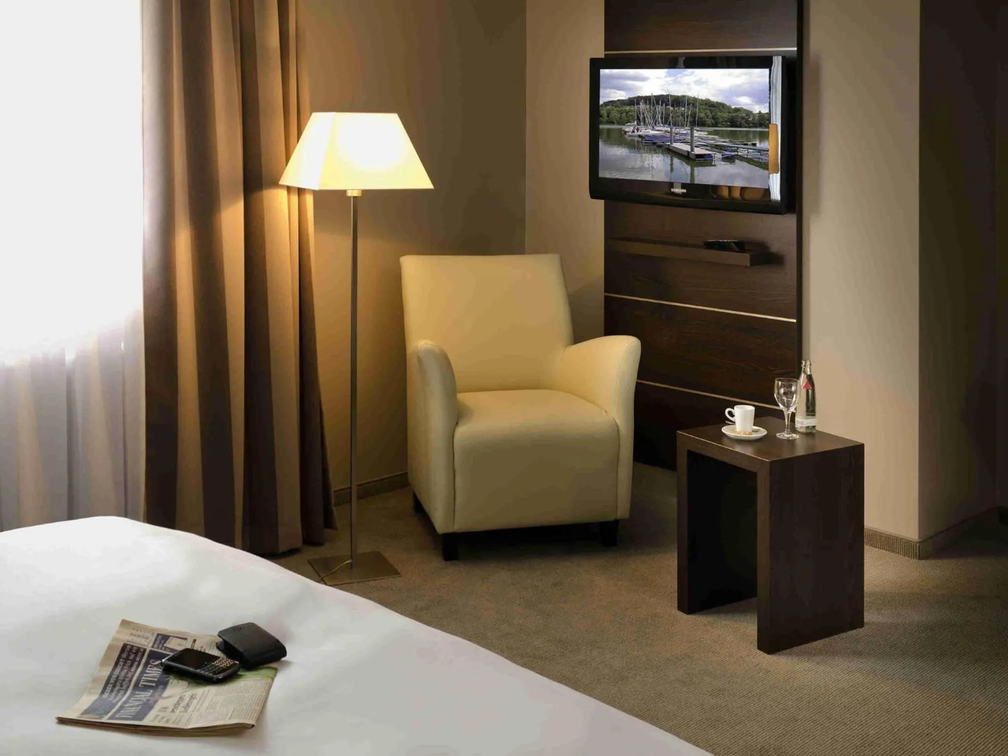 Bedroom, Bed in Mercure Hotel Lüdenscheid