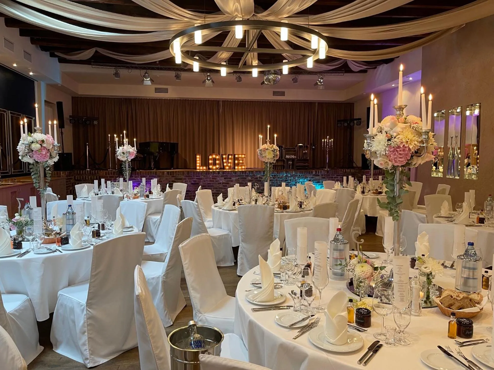 Restaurant/places to eat in Hotel Gräfrather Hof