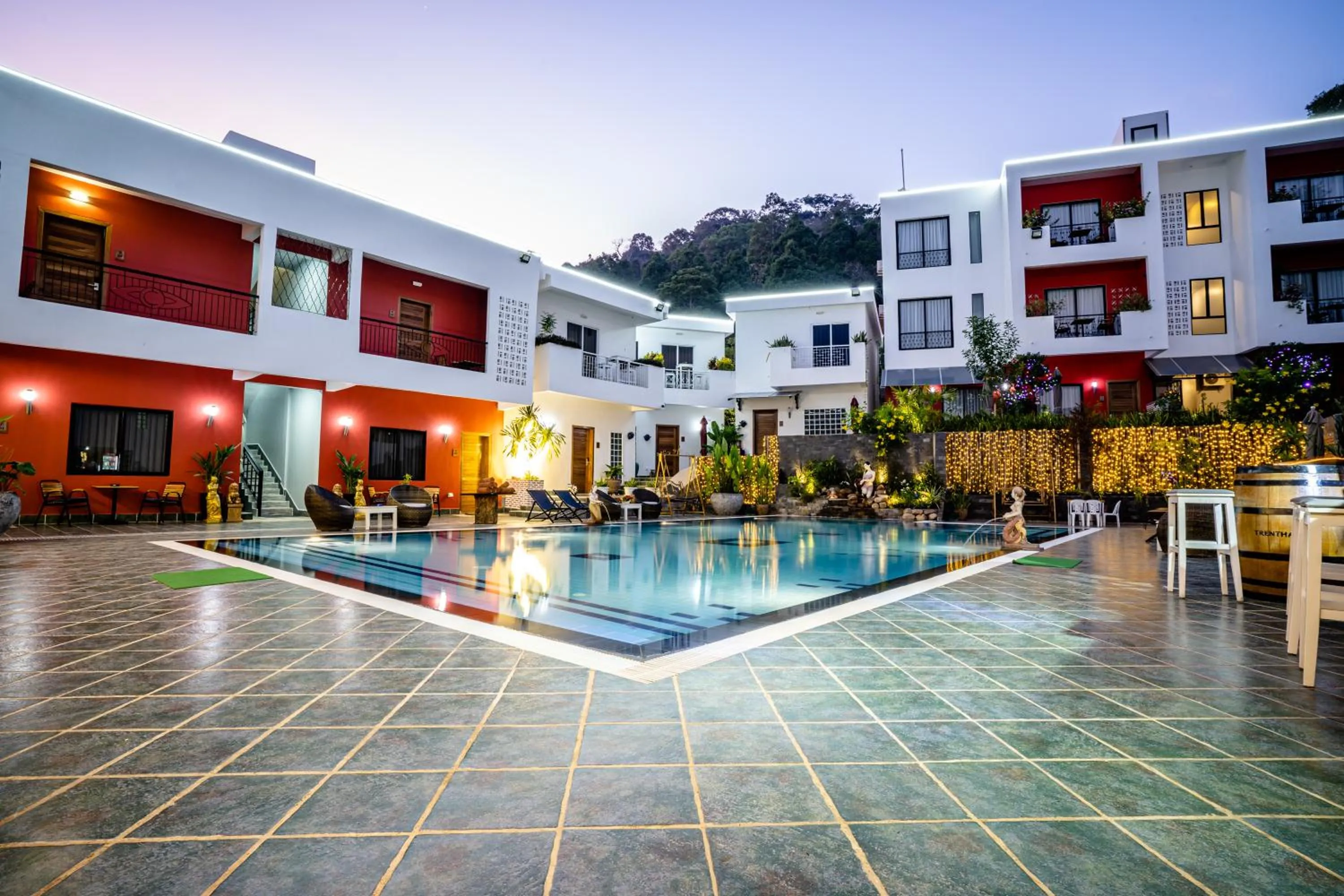 Swimming pool in CALAO Kep Residence Hotel