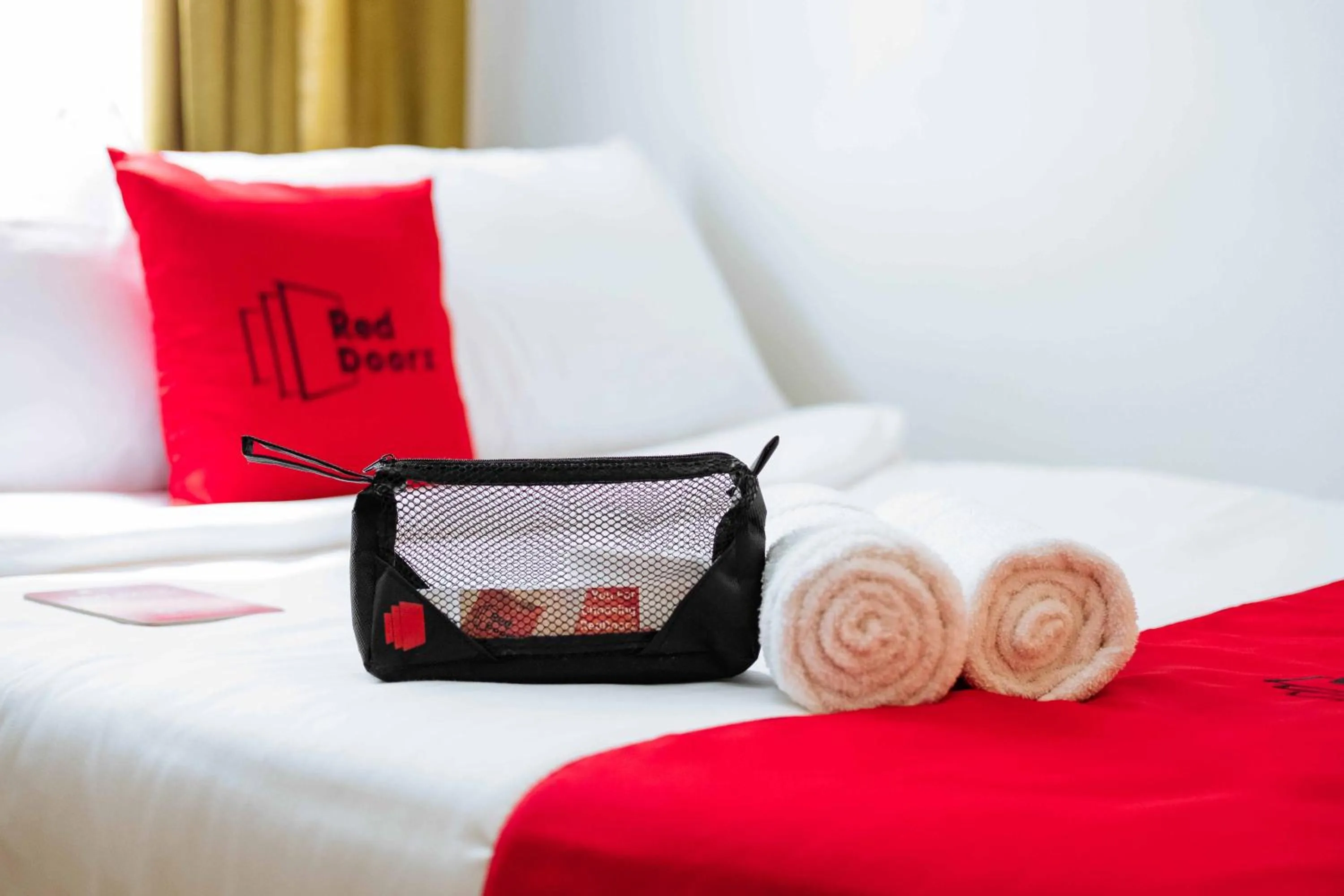 Bed in RedDoorz @ Poblacion Sur Sigma