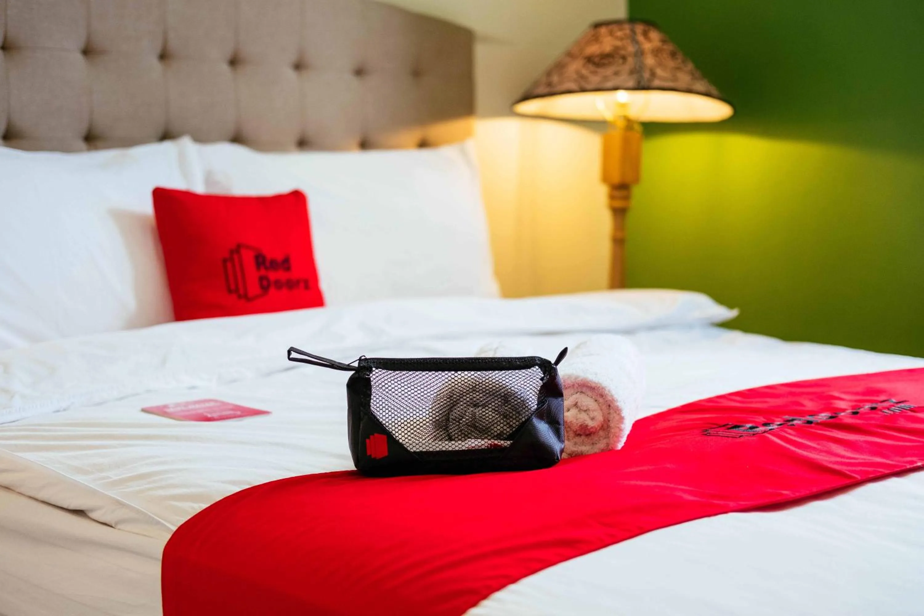 Bed in RedDoorz @ Poblacion Sur Sigma