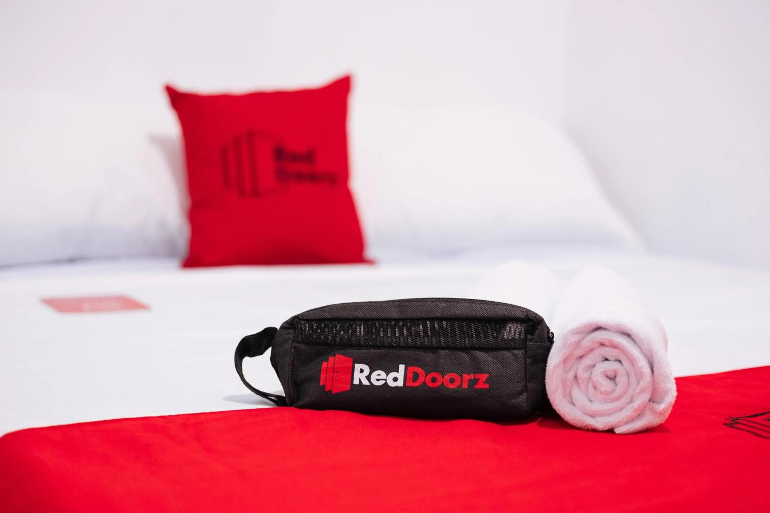 Bed in RedDoorz @ Poblacion Sur Sigma