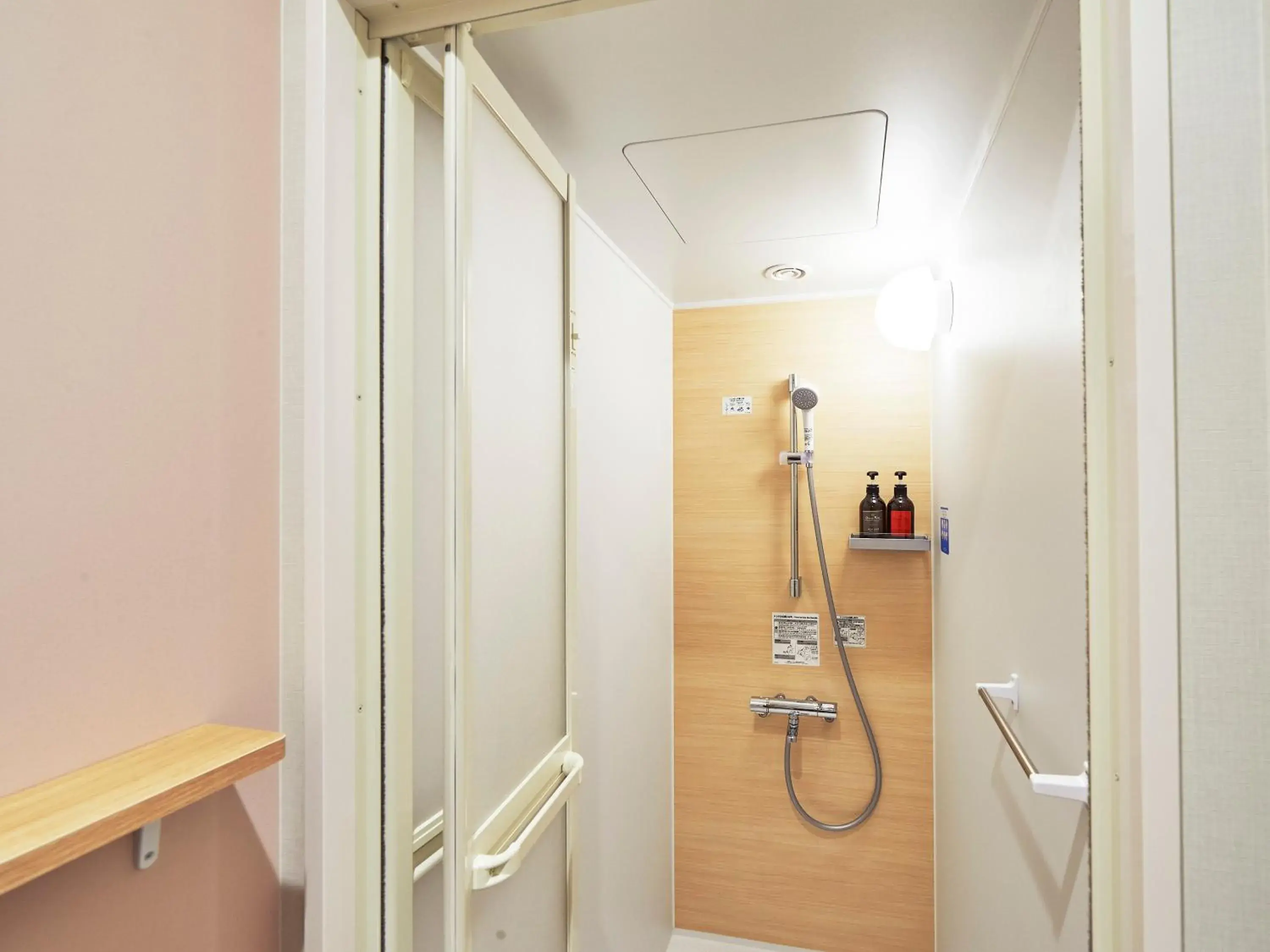 Single Room with Shared Bathroom - single occupancy - Non-Smoking in THE POCKET HOTEL Kyoto Karasuma Gojo Single Room with Shared Bathroom - single occupancy - Non-Smoking in THE POCKET HOTEL Kyoto Karasuma Gojo