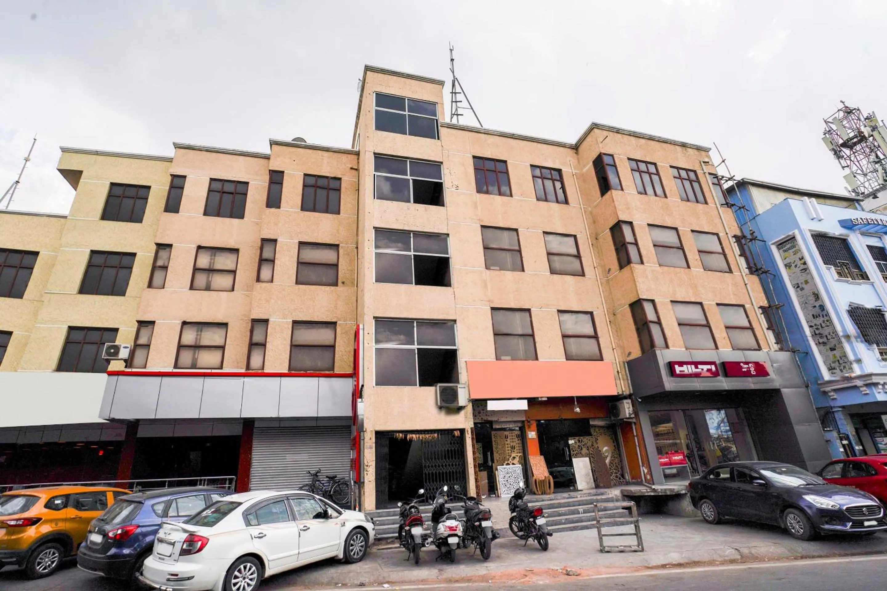 Facade/entrance in Hotel O Alpine glow Zenith