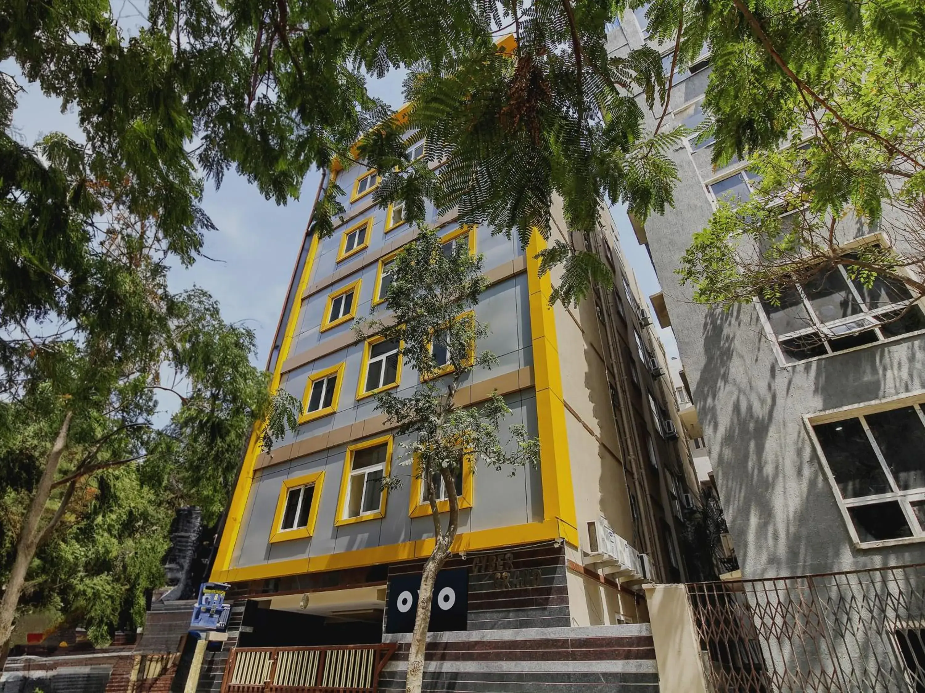 Facade/entrance in Super Hotel O New Cyber Grand Madhapur Facade/entrance in Super Hotel O New Cyber Grand Madhapur