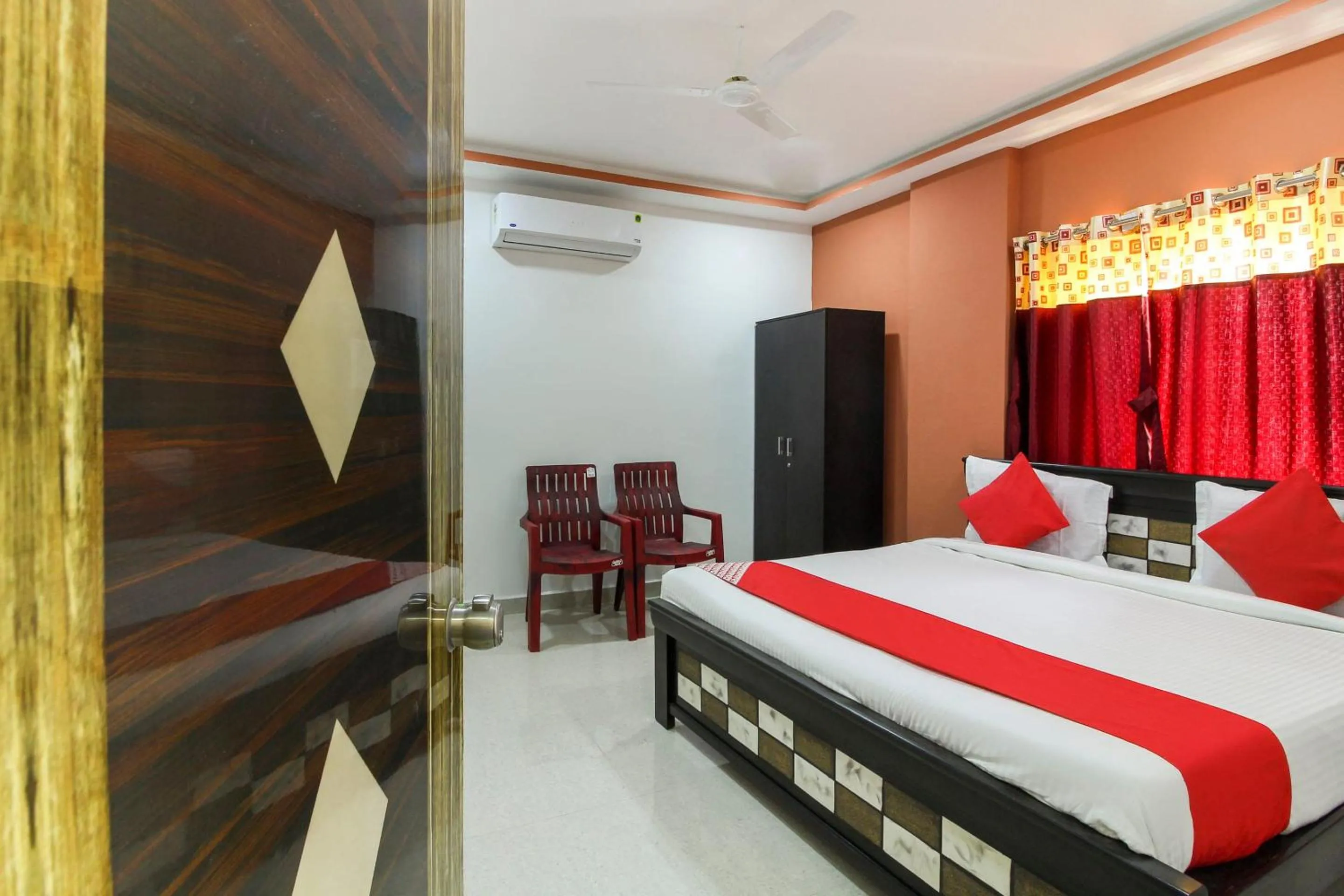 Bedroom, Bed in Super Hotel O New Cyber Grand Madhapur