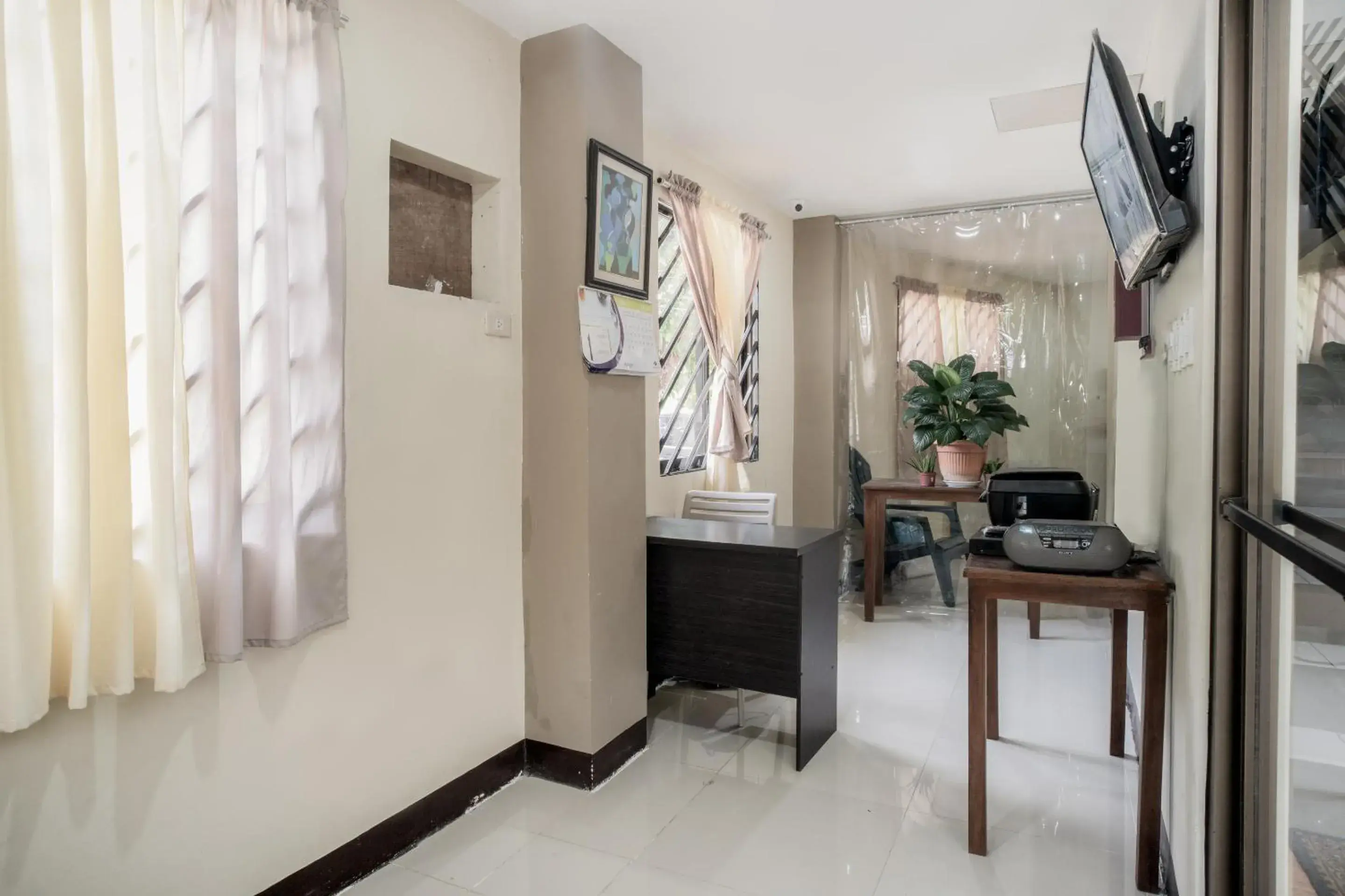 Lobby or reception in Super OYO 604 Chateau Cinco Dormitel Lobby or reception in Super OYO 604 Chateau Cinco Dormitel