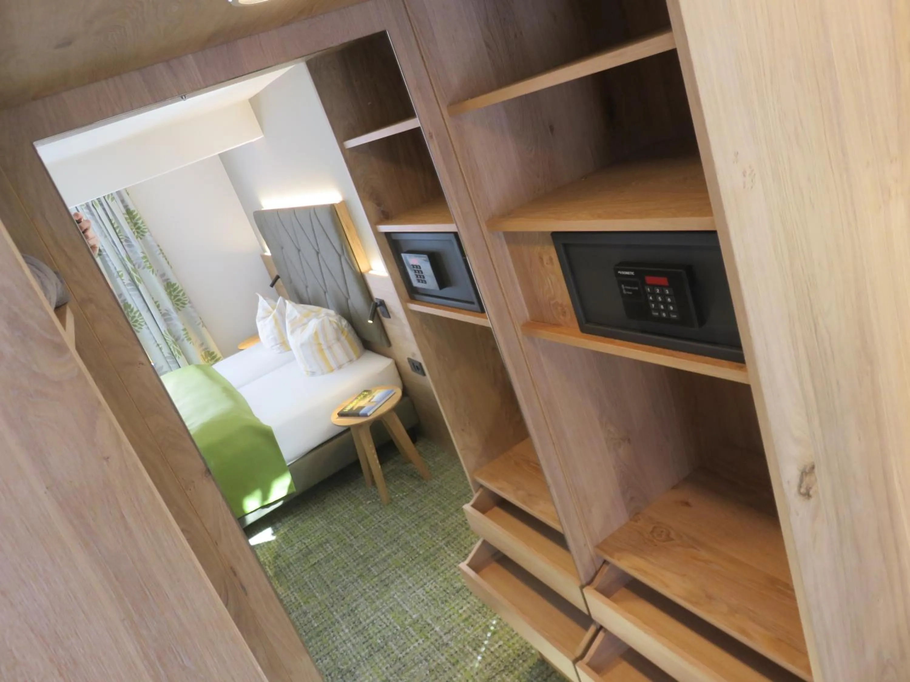 Bed in Diamanthotel Idar-Oberstein