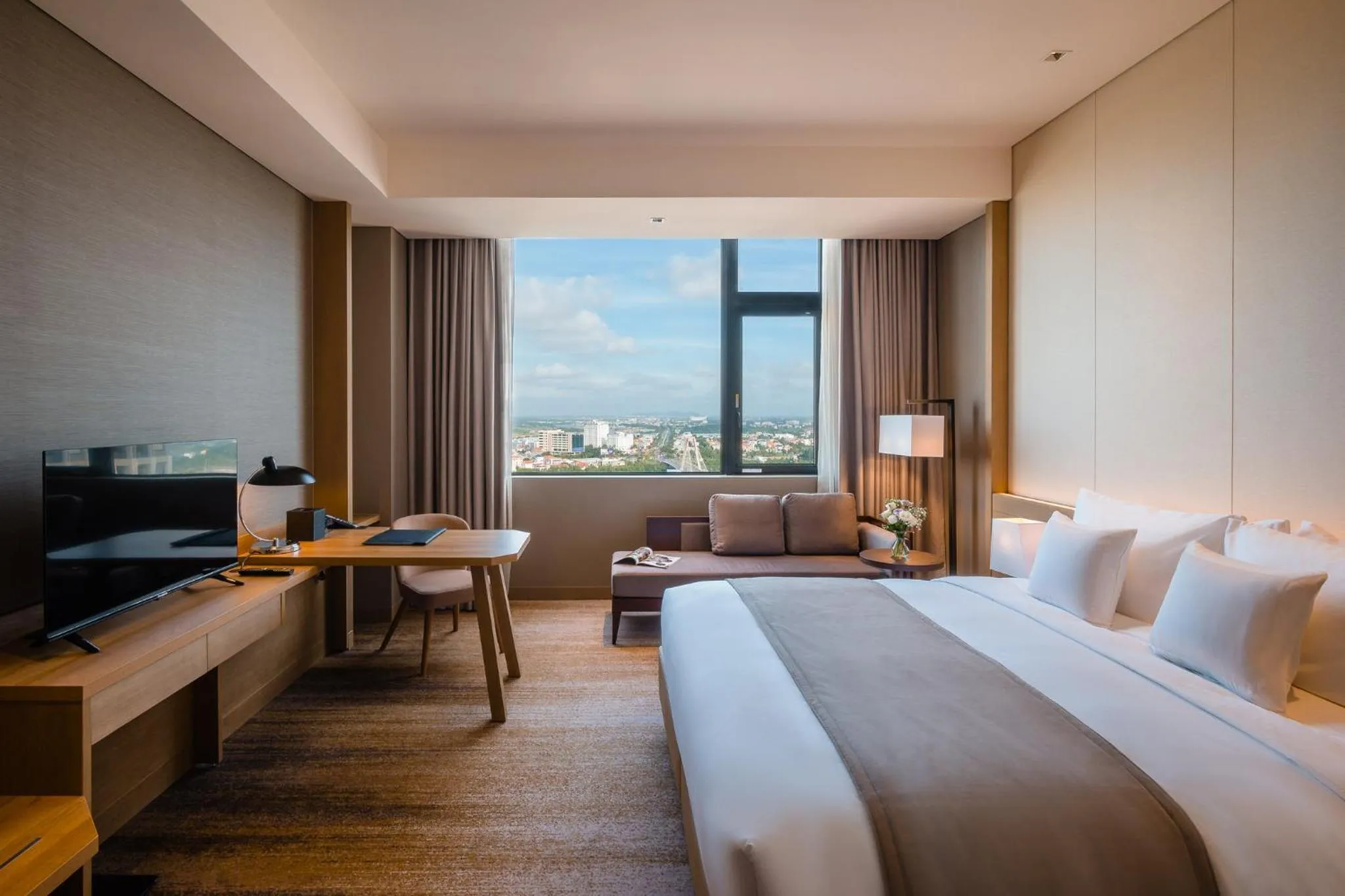 City view, Bed in Hotel Nikko Hai Phong