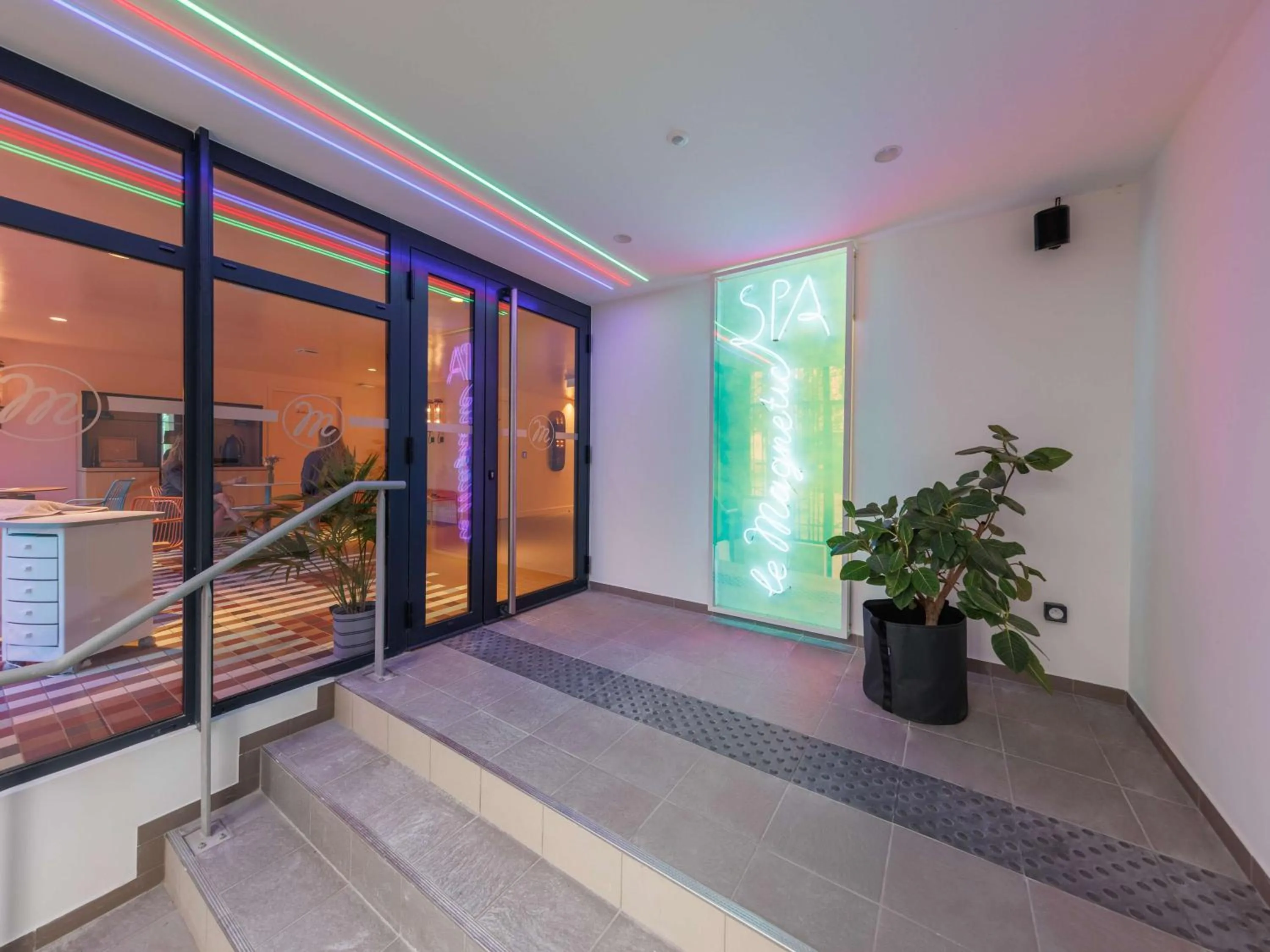 Massage in Aiden by Best Western Clermont-Ferrand Hotel & Spa